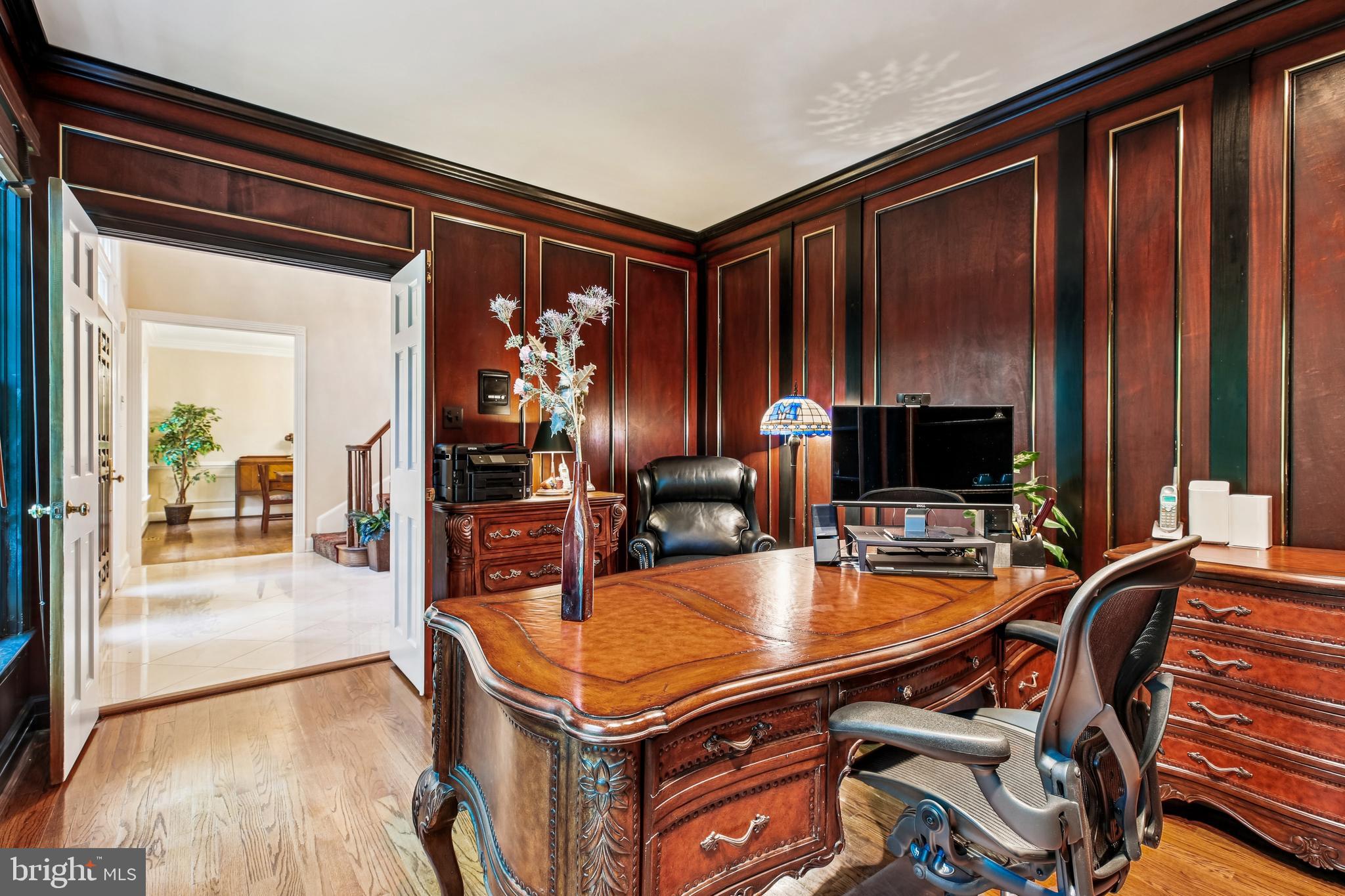 FALCONHURST - Residential