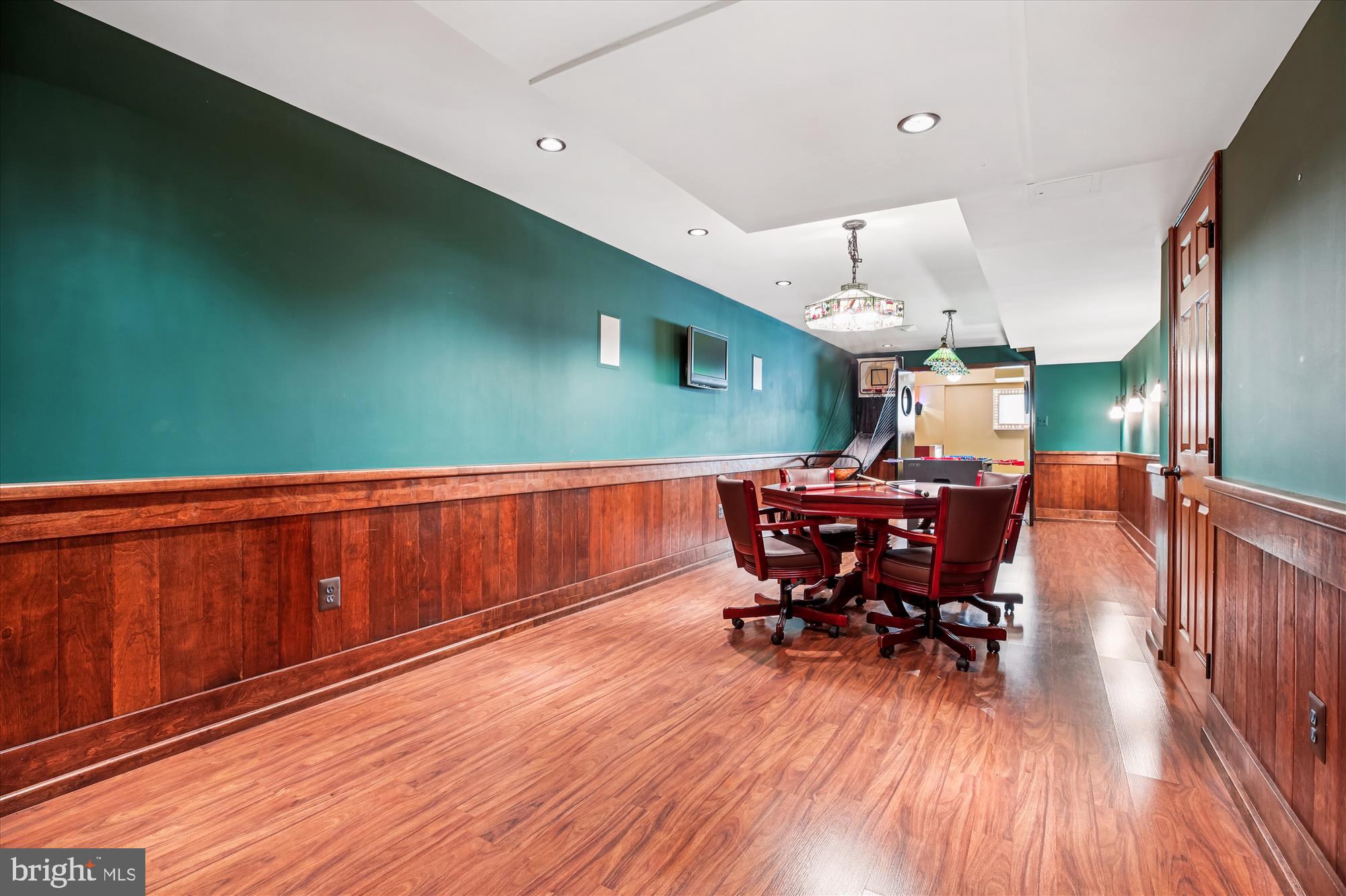 FALCONHURST - Residential