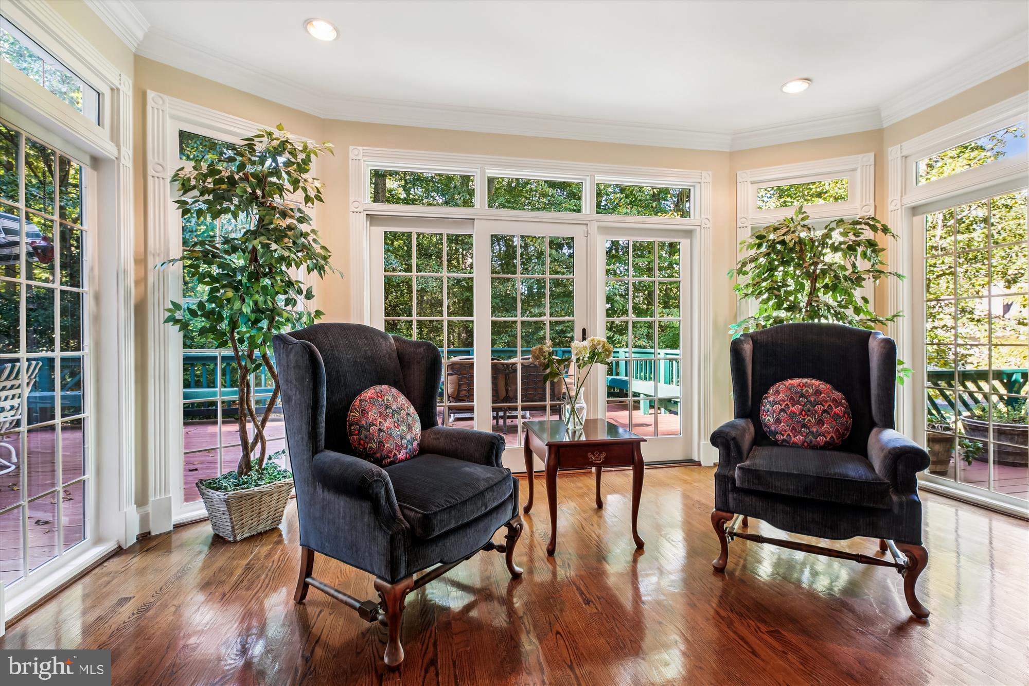 FALCONHURST - Residential