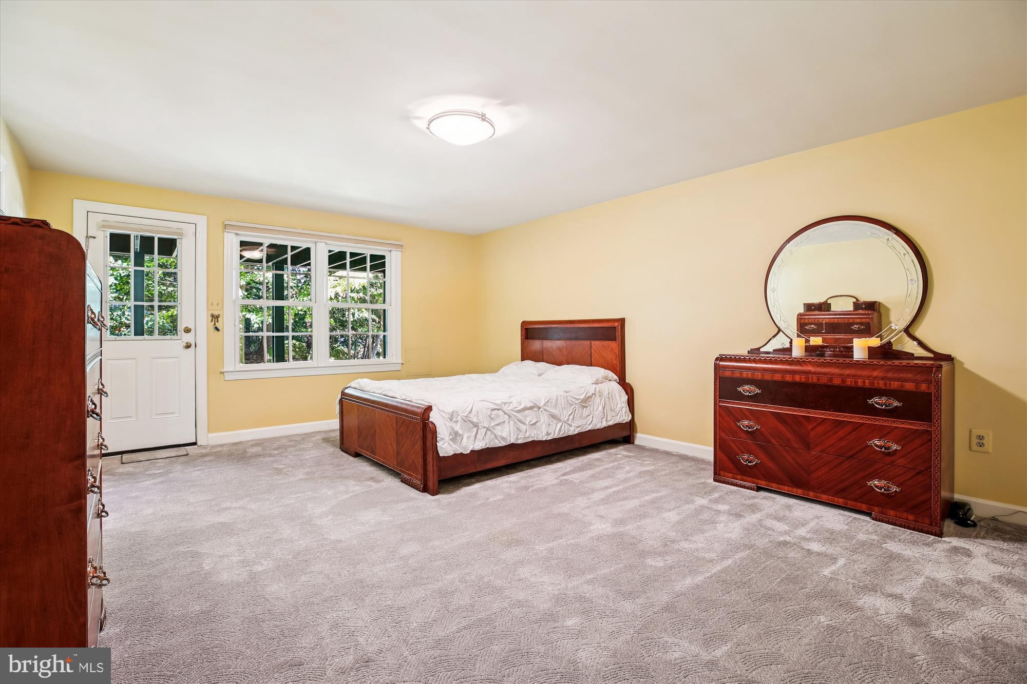 FALCONHURST - Residential
