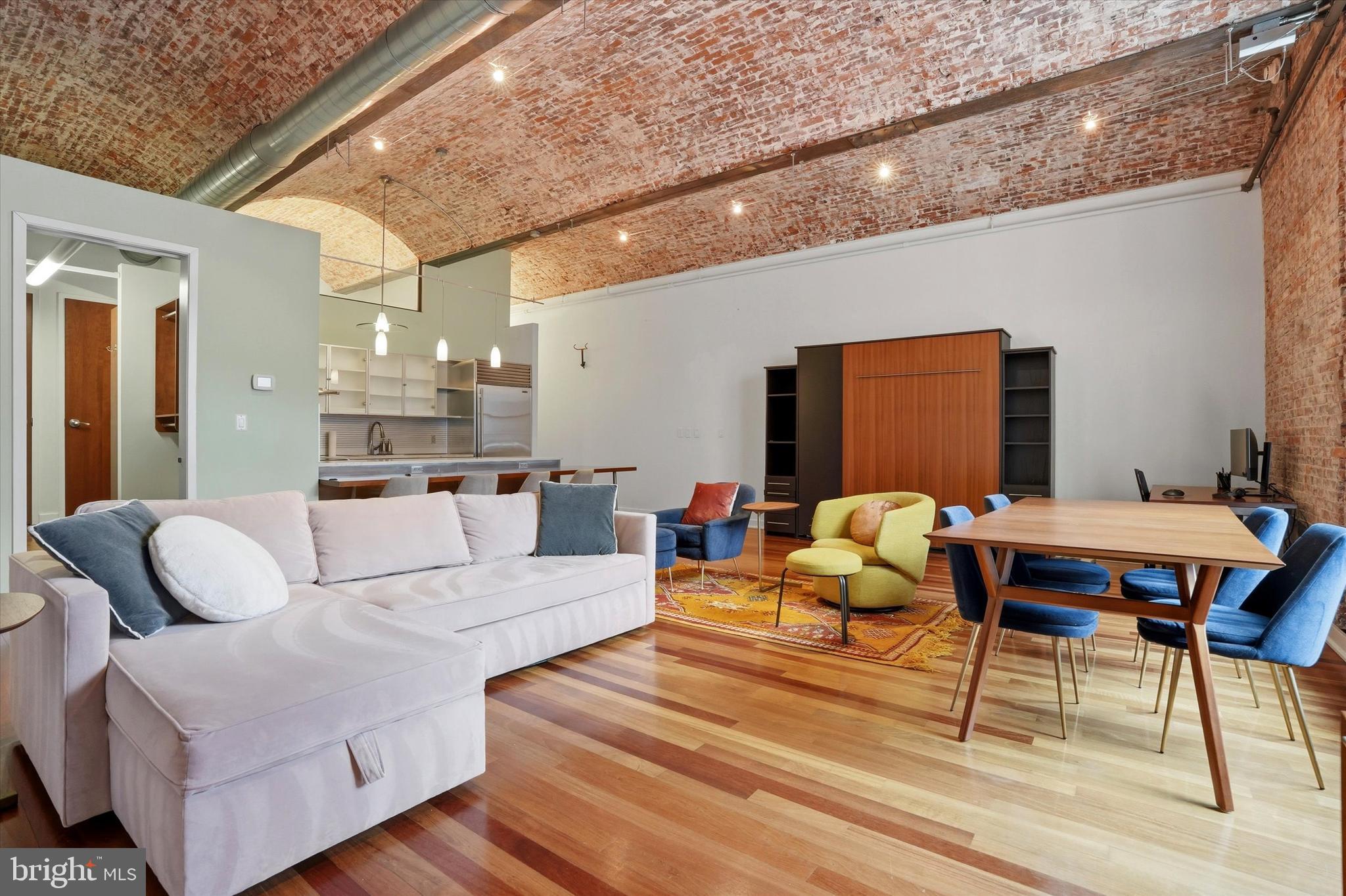 WASHINGTON SQ WEST - Residential