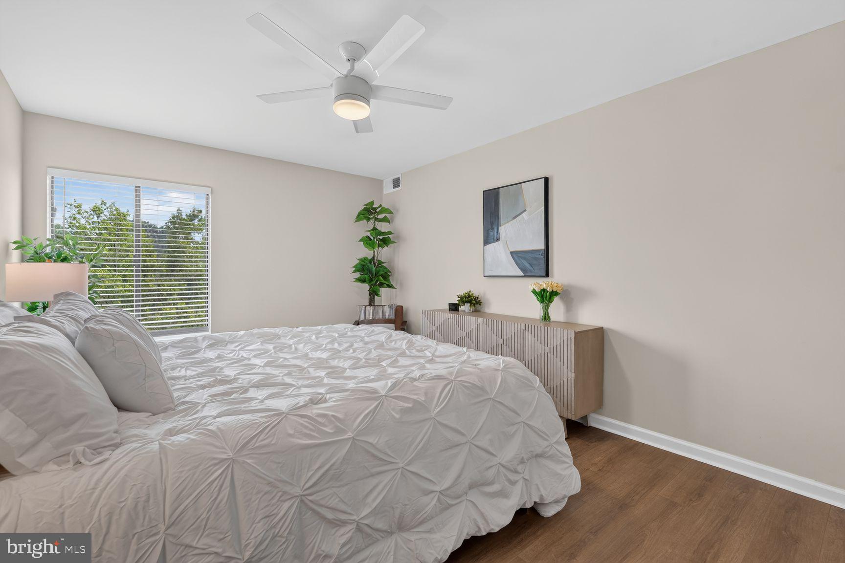 WOODLAKE TOWERS - Residential