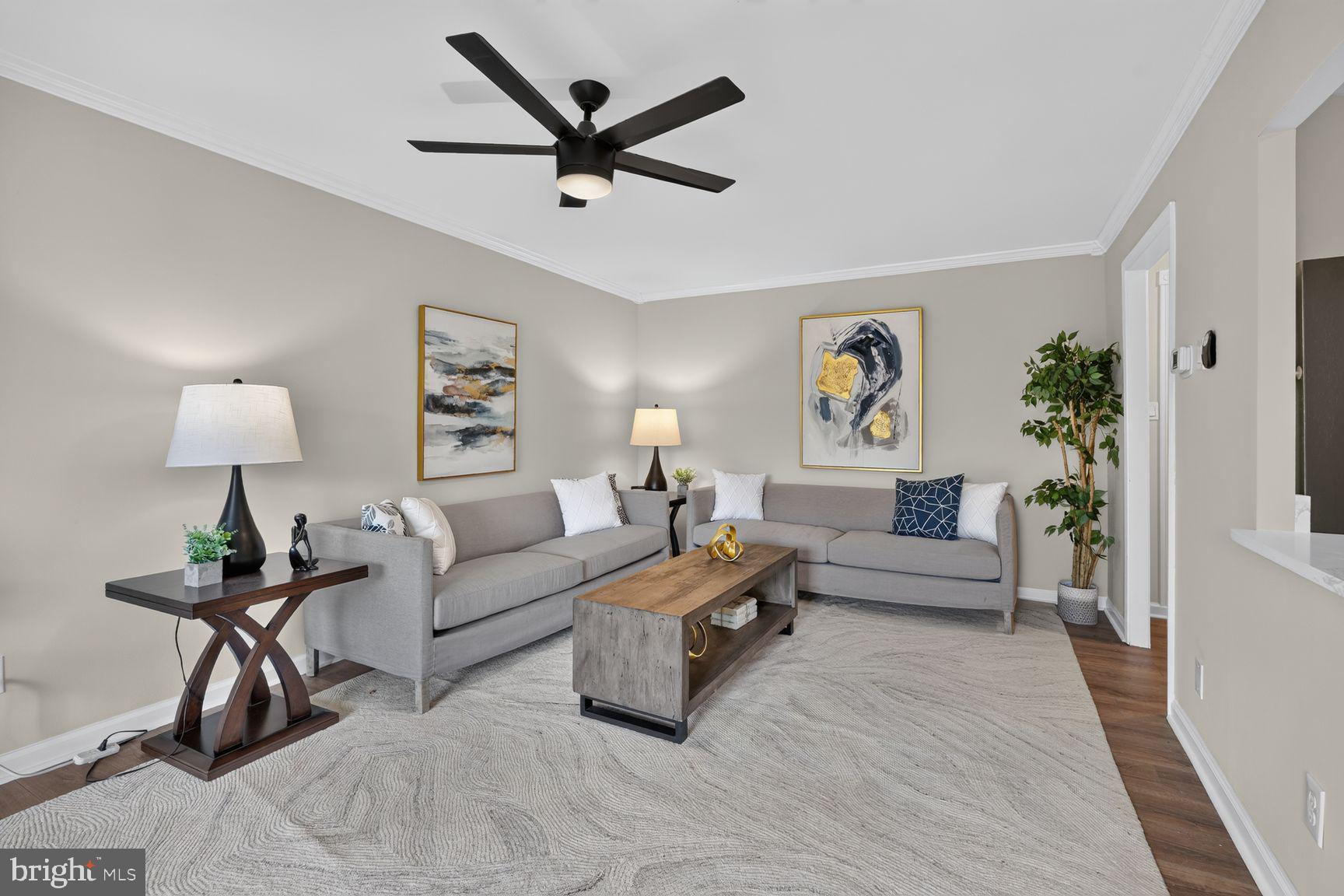 WOODLAKE TOWERS - Residential