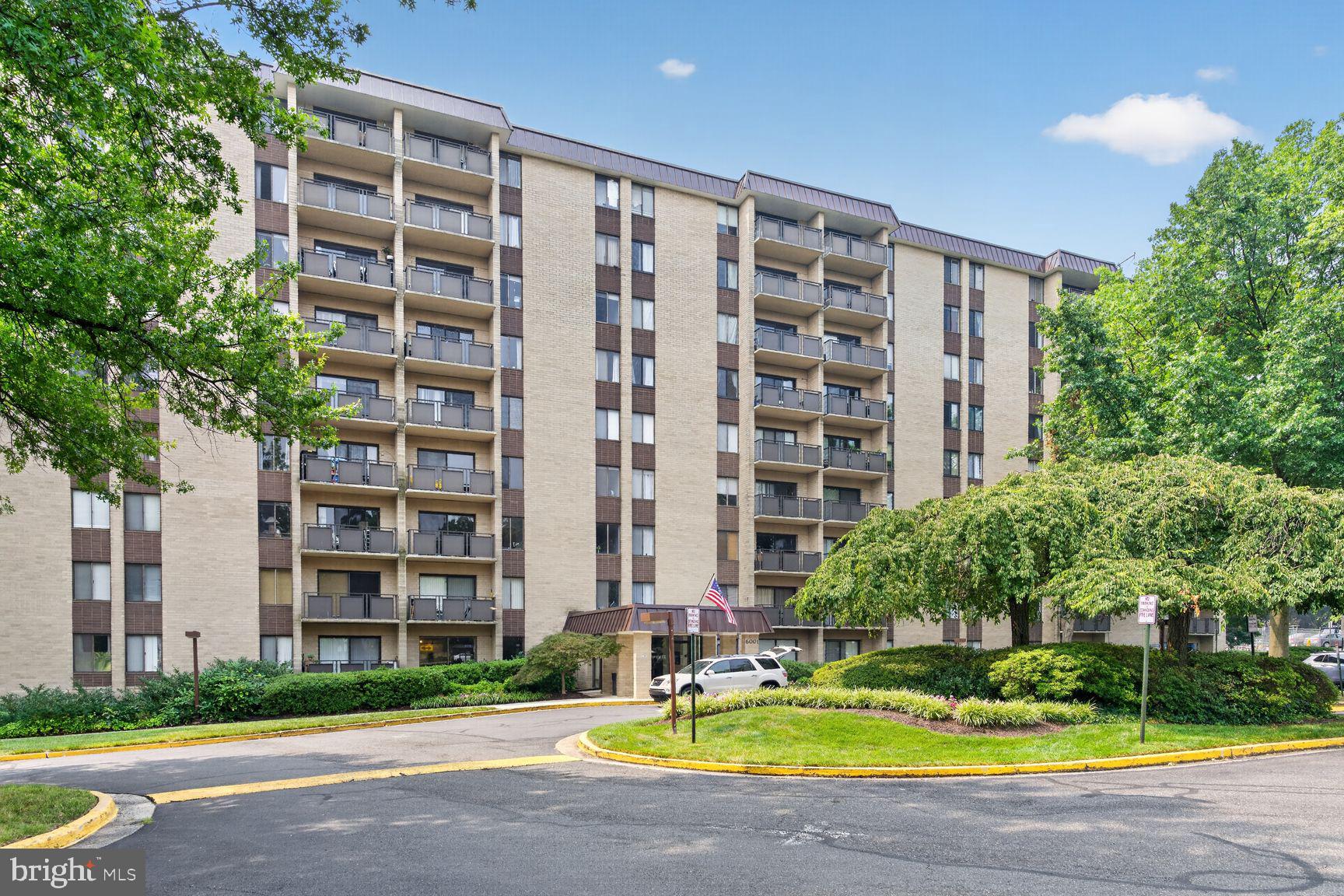 WOODLAKE TOWERS - Residential