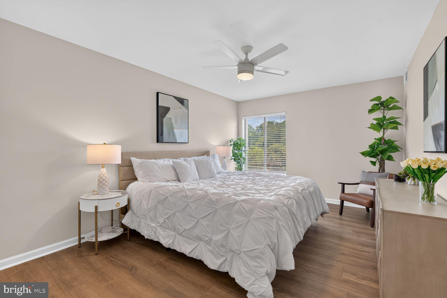 WOODLAKE TOWERS - Residential
