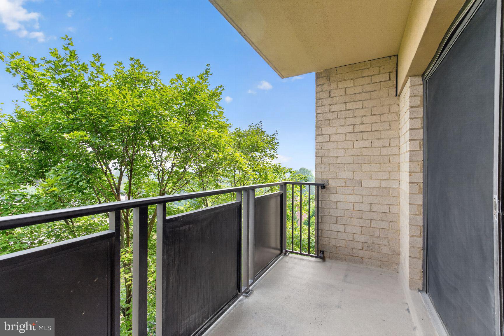 WOODLAKE TOWERS - Residential