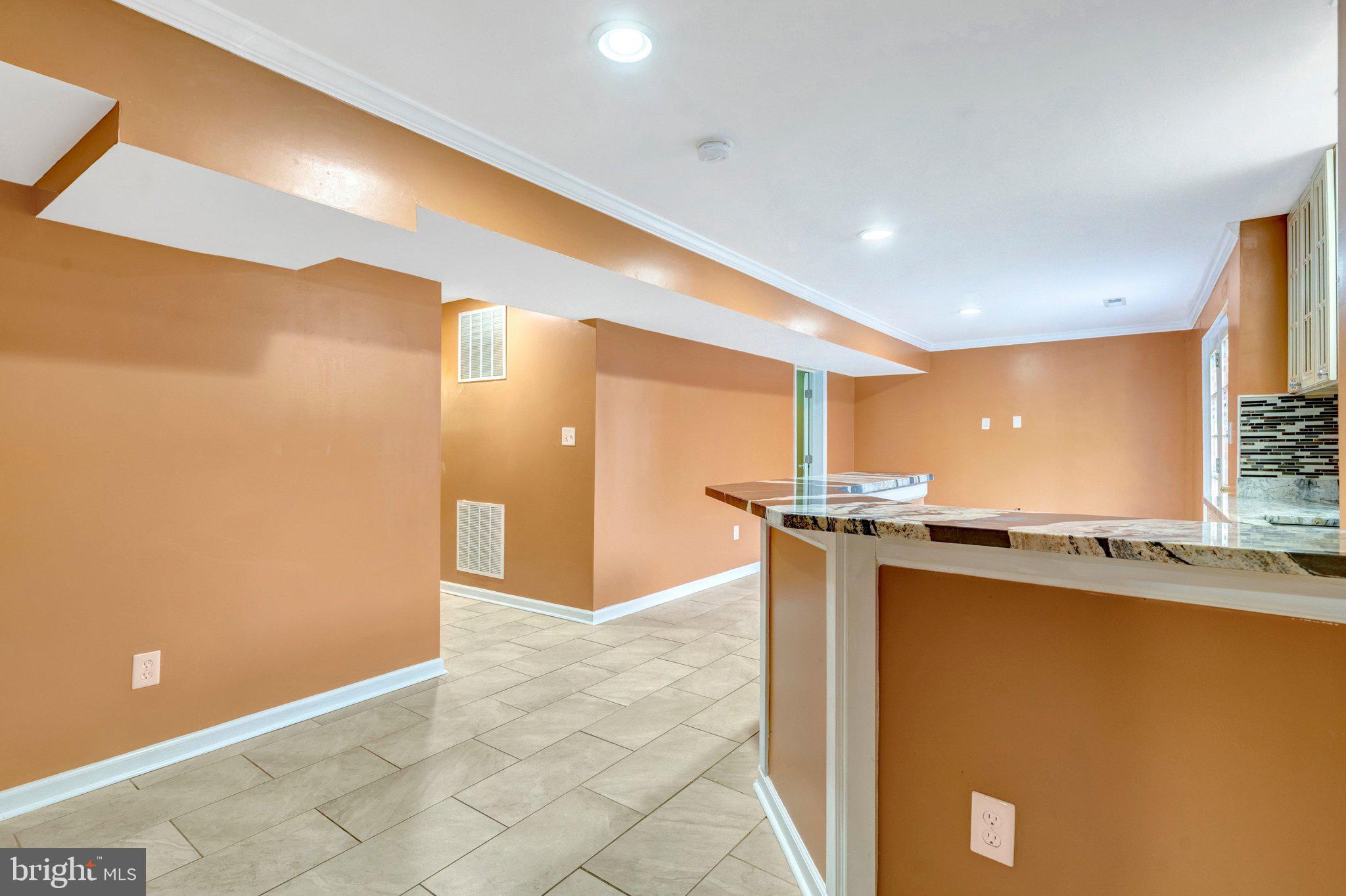 HAMPTON OAKS - Residential