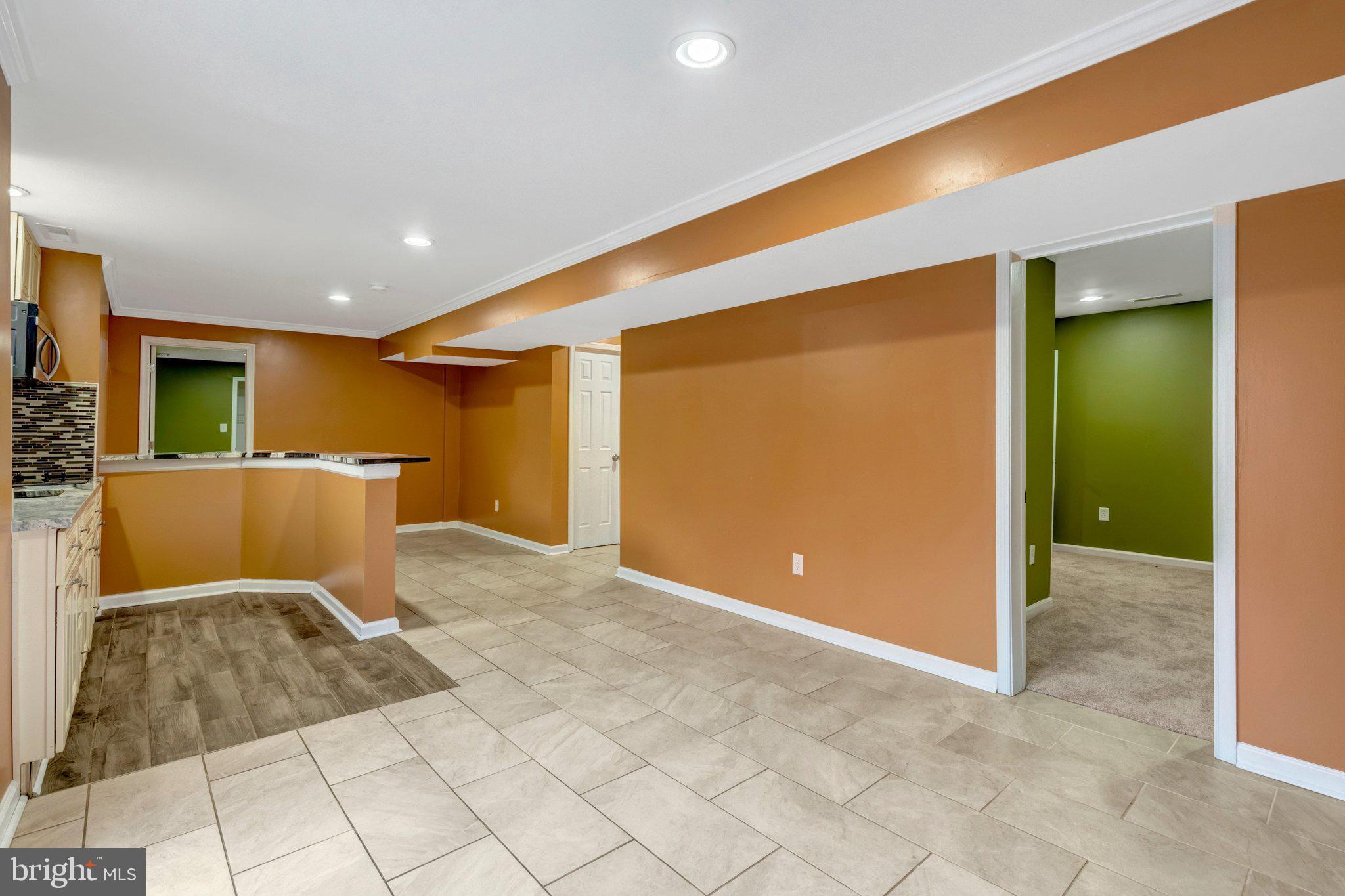 HAMPTON OAKS - Residential