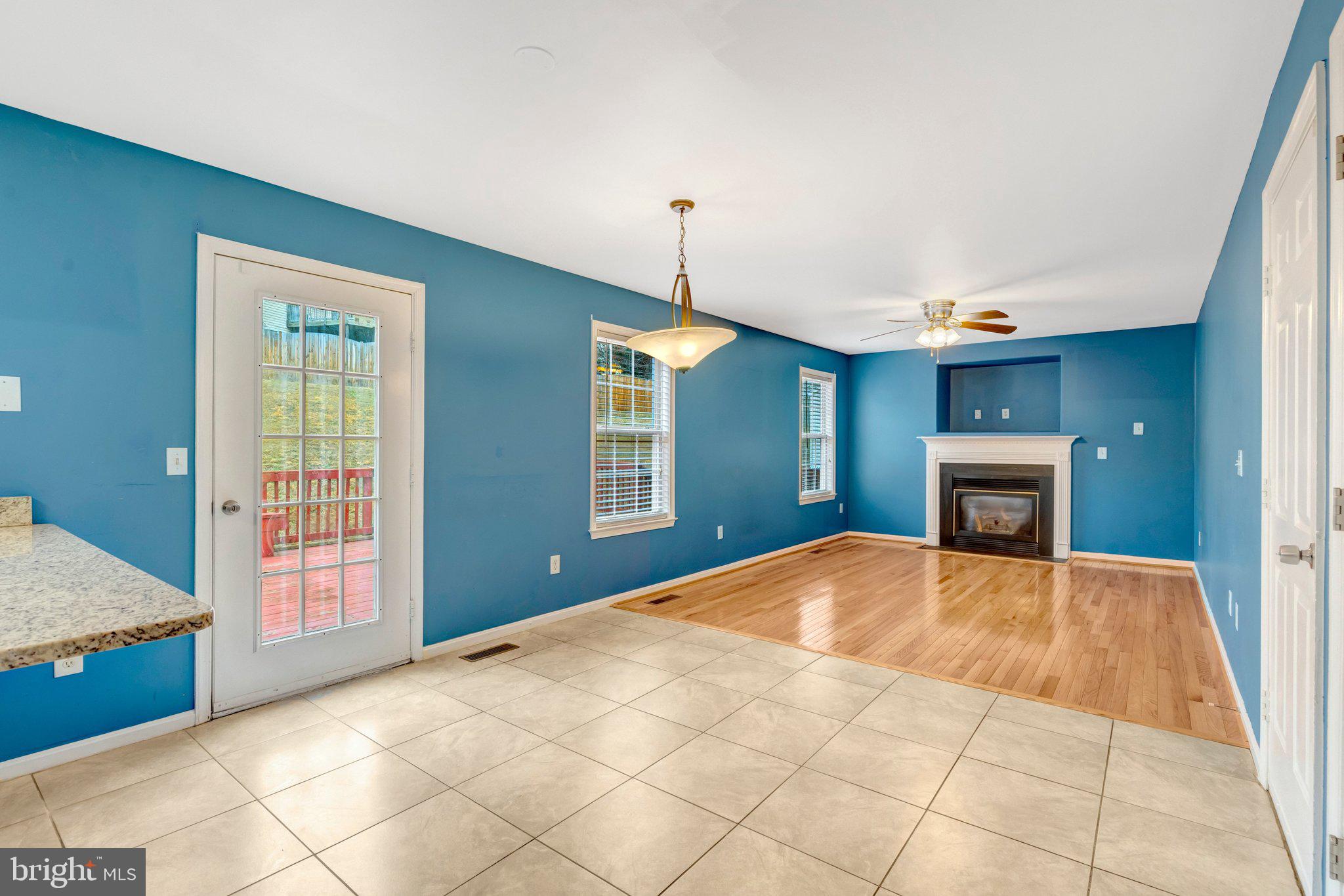 HAMPTON OAKS - Residential