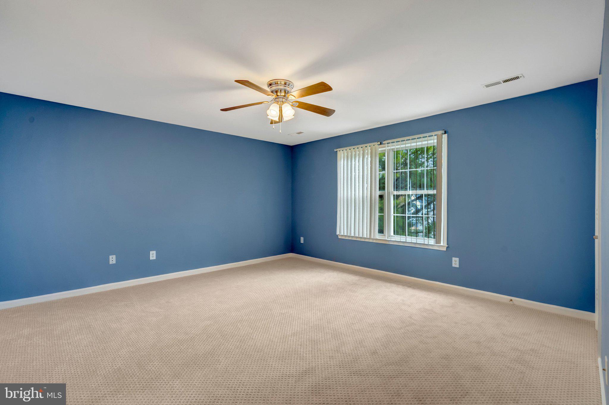 HAMPTON OAKS - Residential