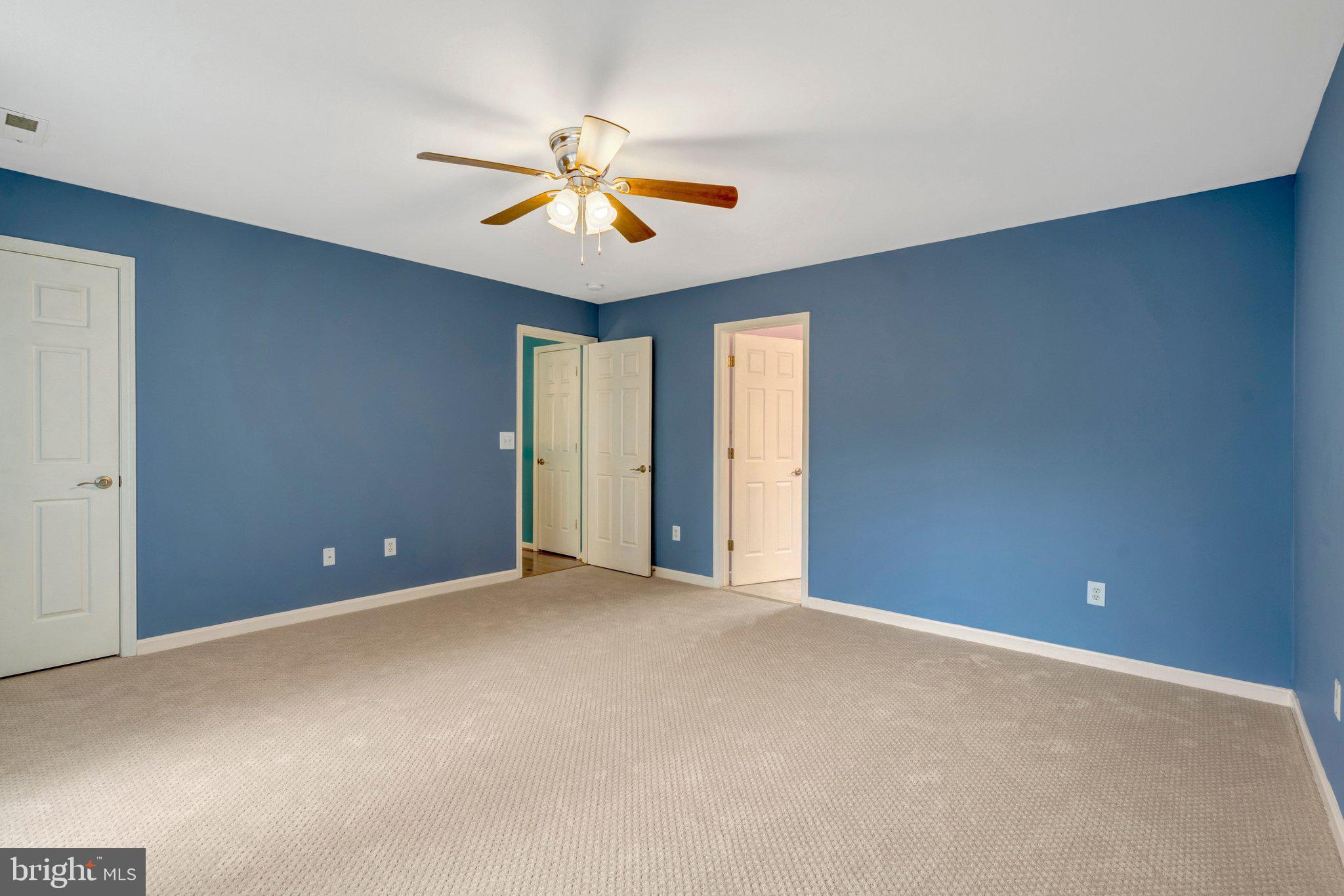 HAMPTON OAKS - Residential
