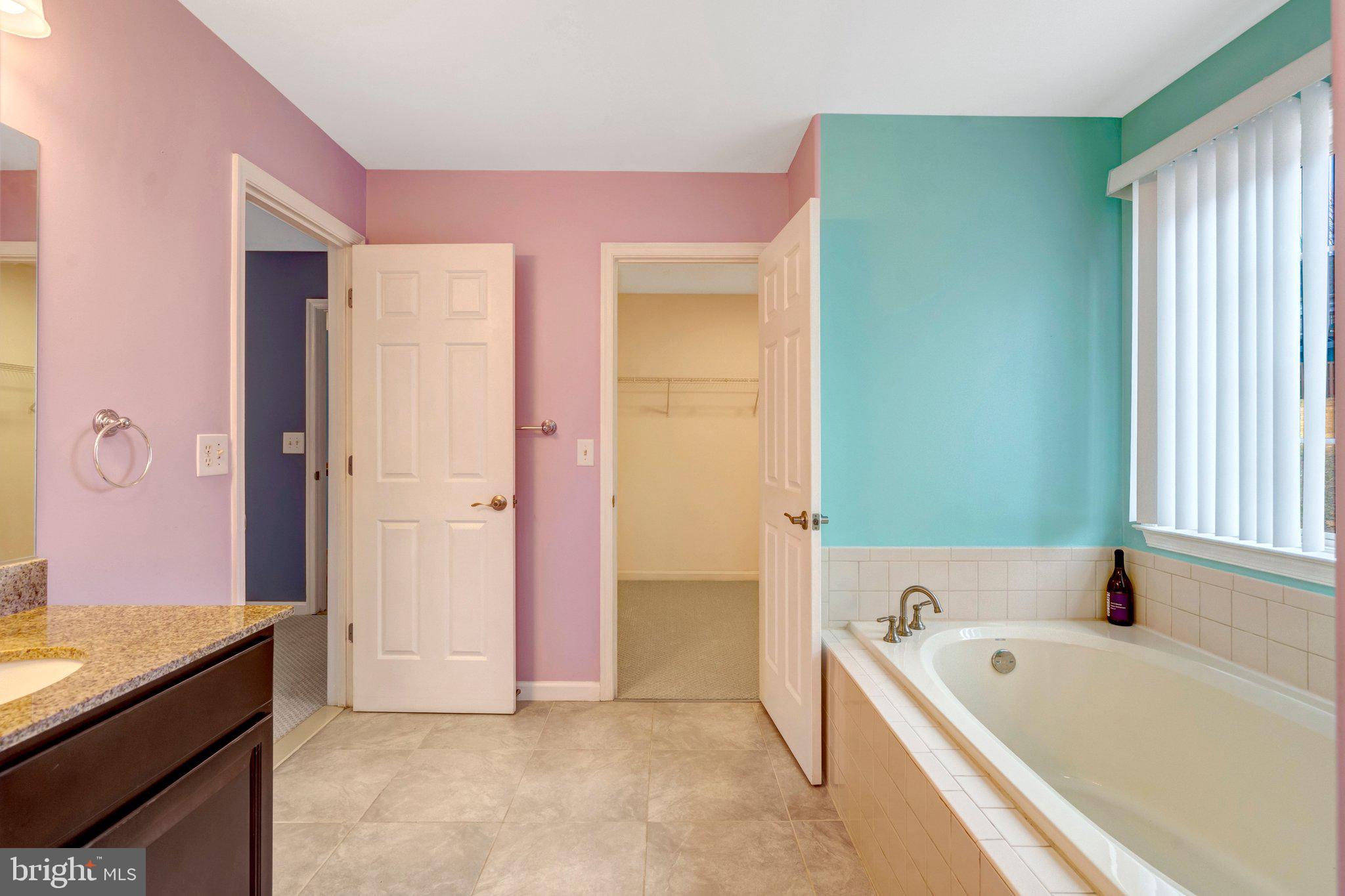 HAMPTON OAKS - Residential