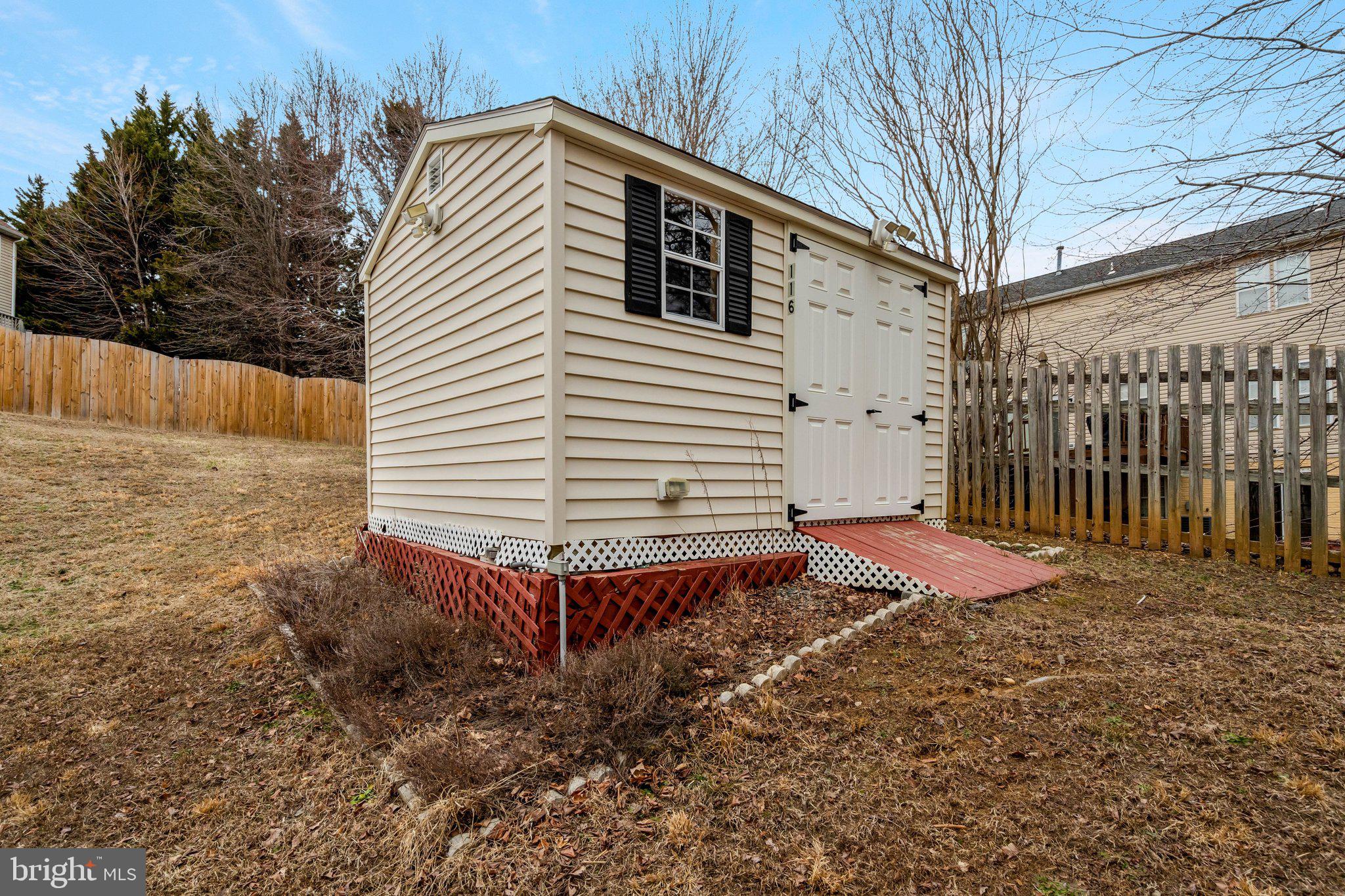 HAMPTON OAKS - Residential