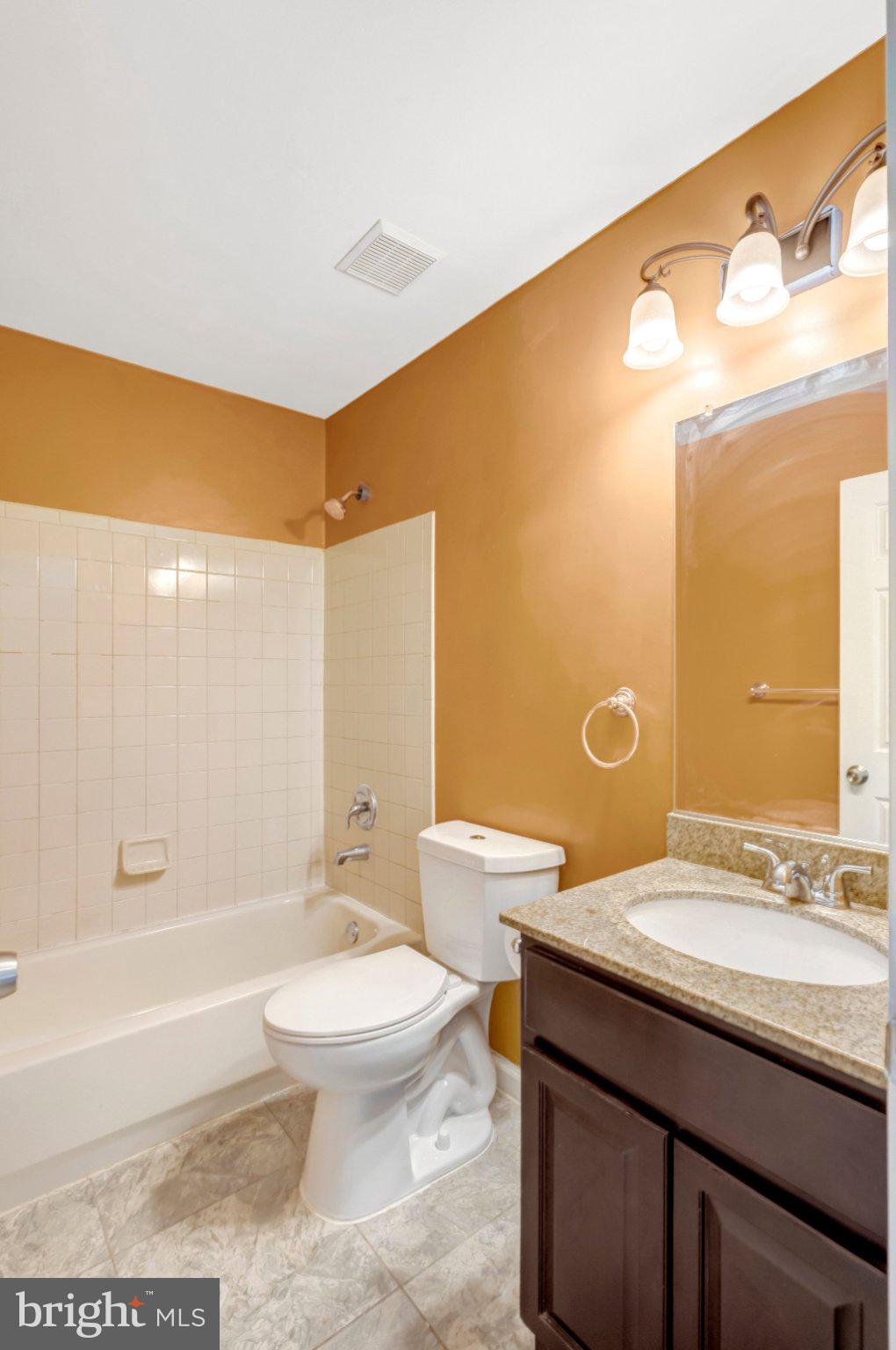 HAMPTON OAKS - Residential