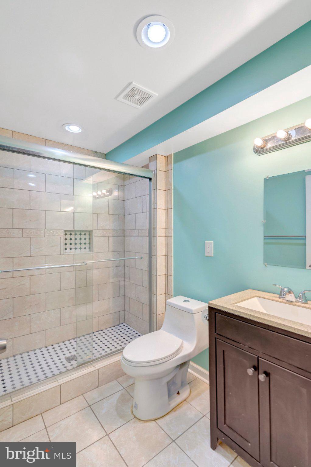 HAMPTON OAKS - Residential