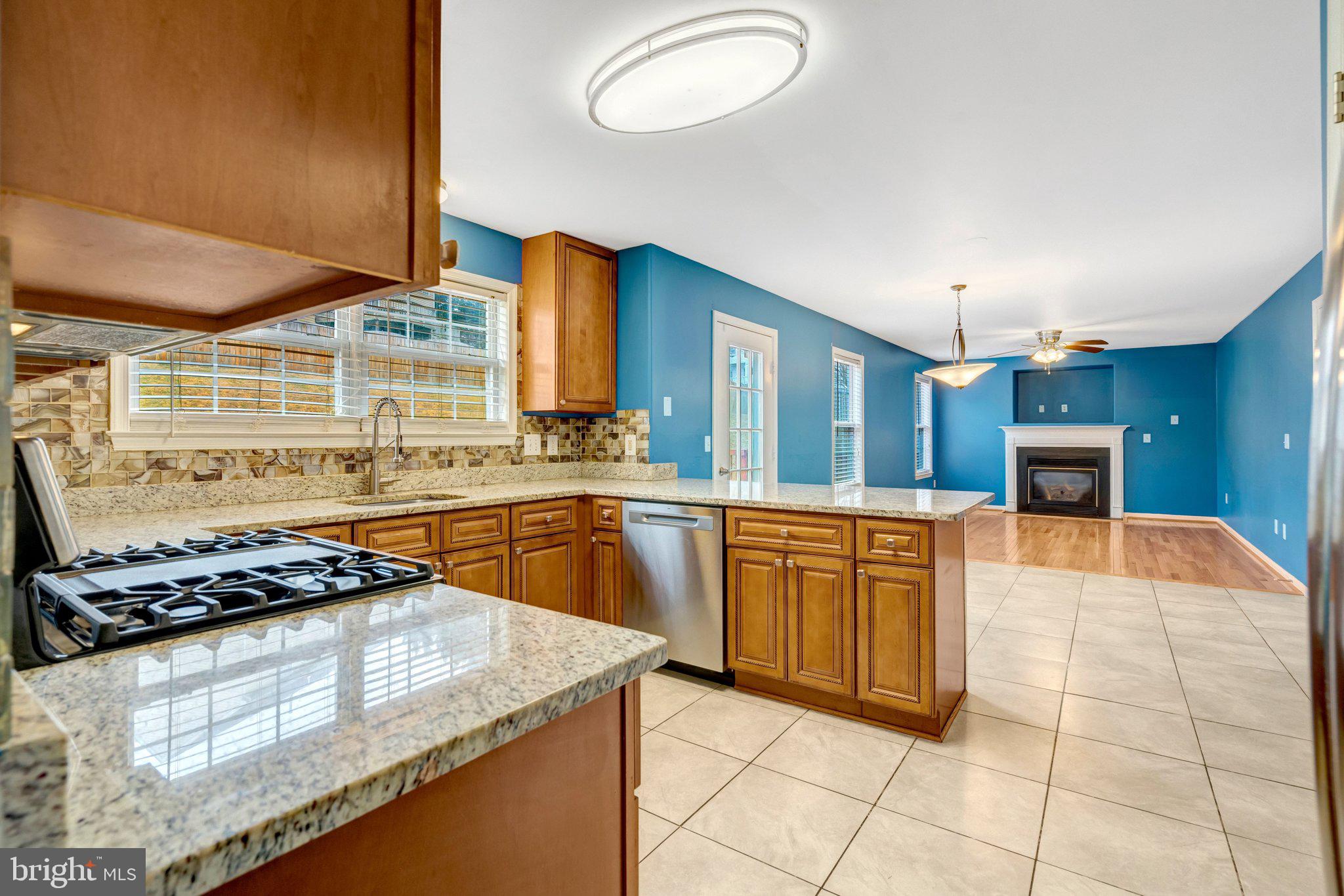 HAMPTON OAKS - Residential