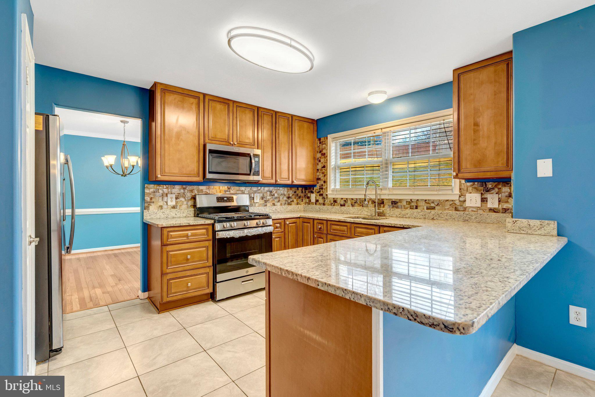 HAMPTON OAKS - Residential