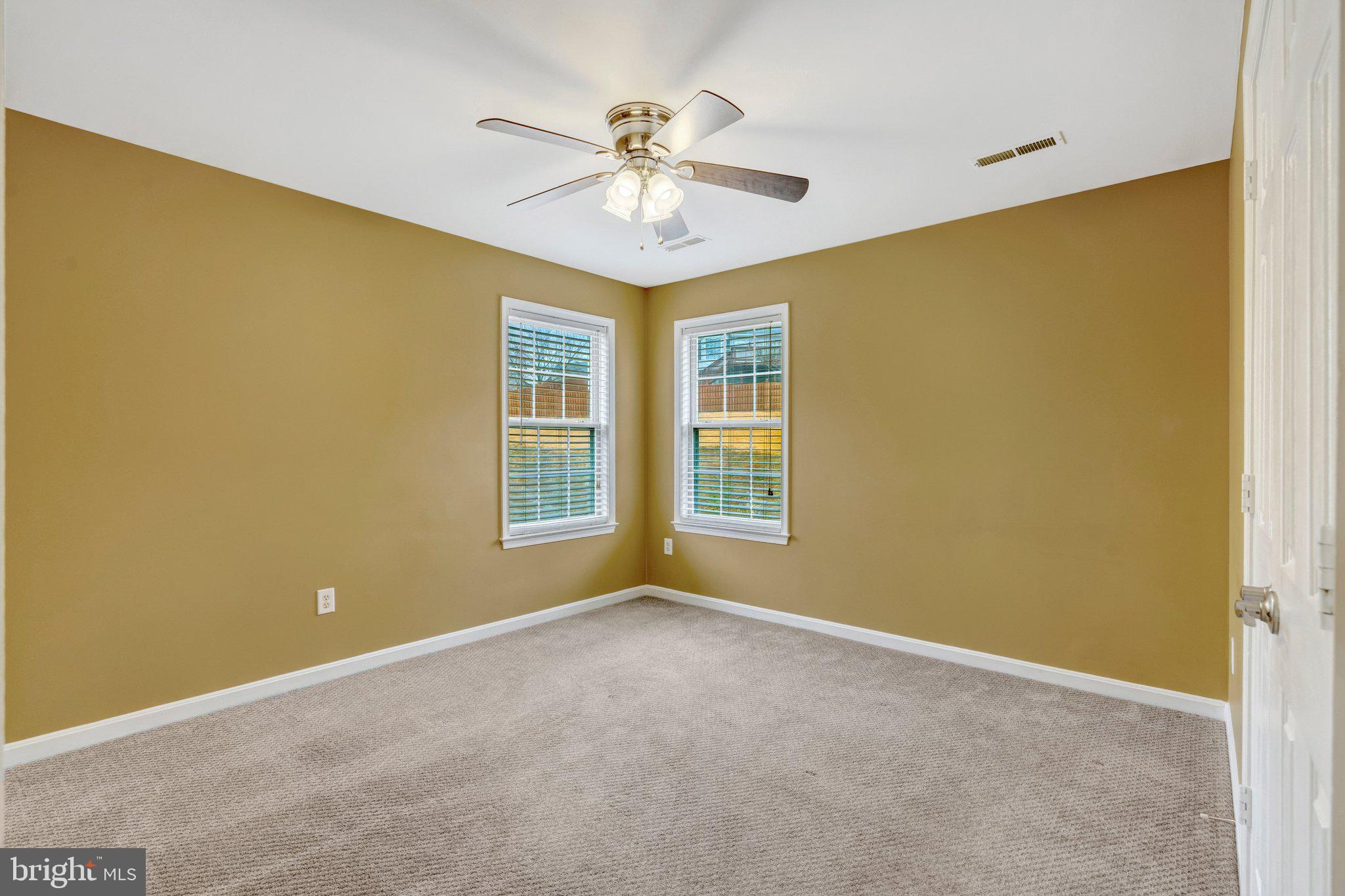 HAMPTON OAKS - Residential