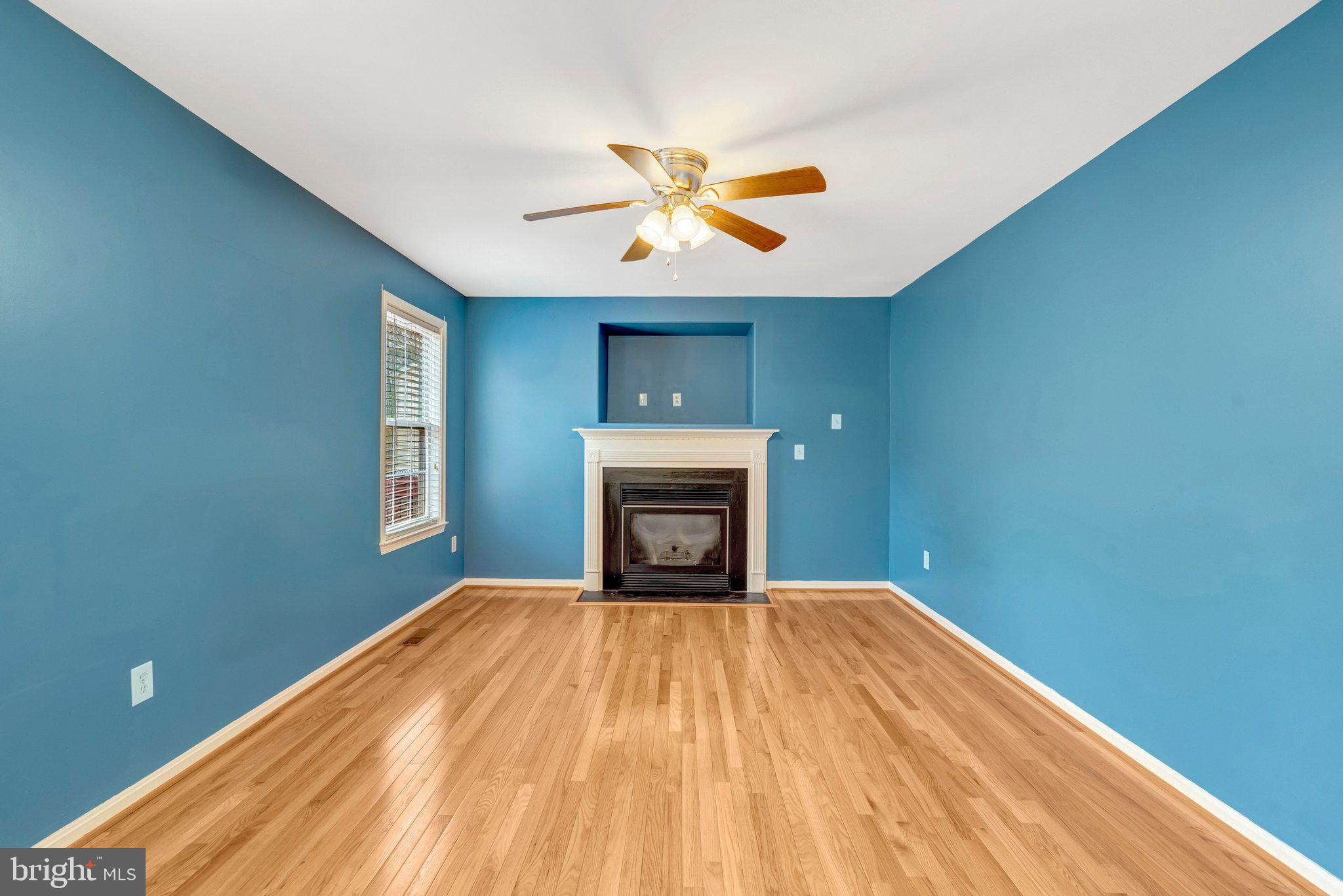 HAMPTON OAKS - Residential