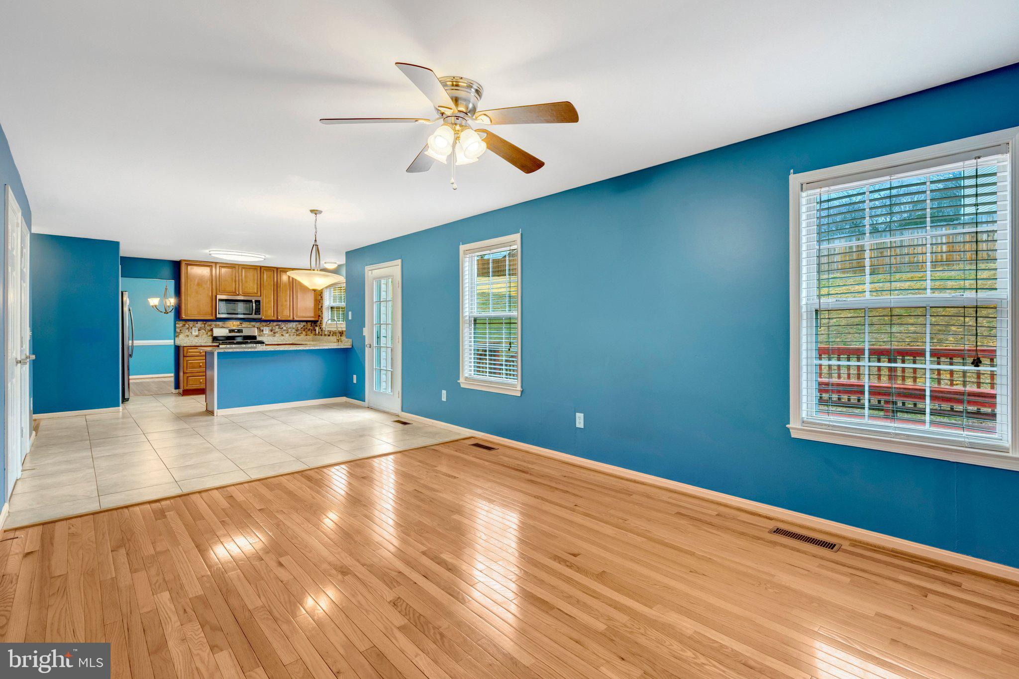 HAMPTON OAKS - Residential