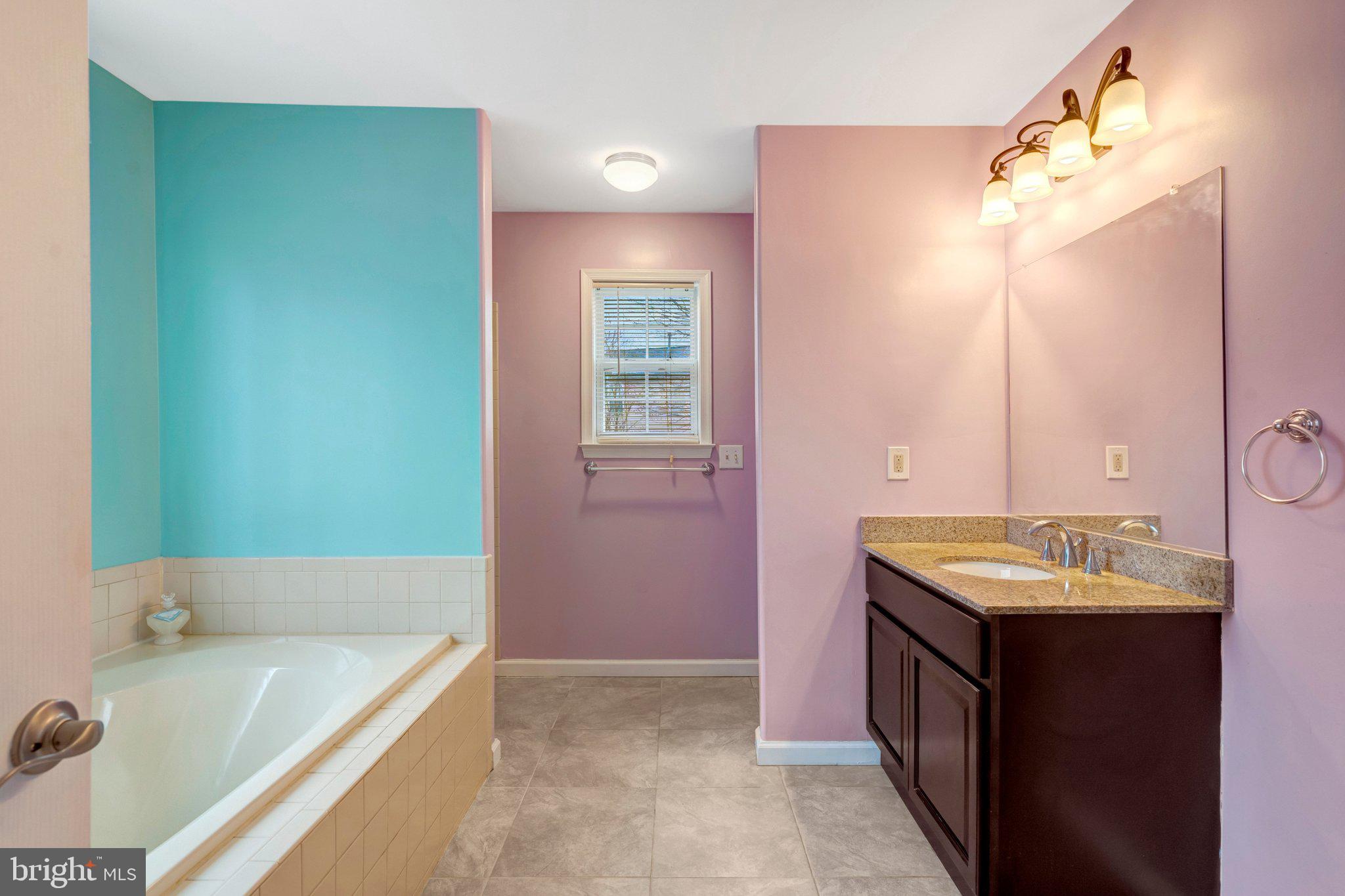 HAMPTON OAKS - Residential