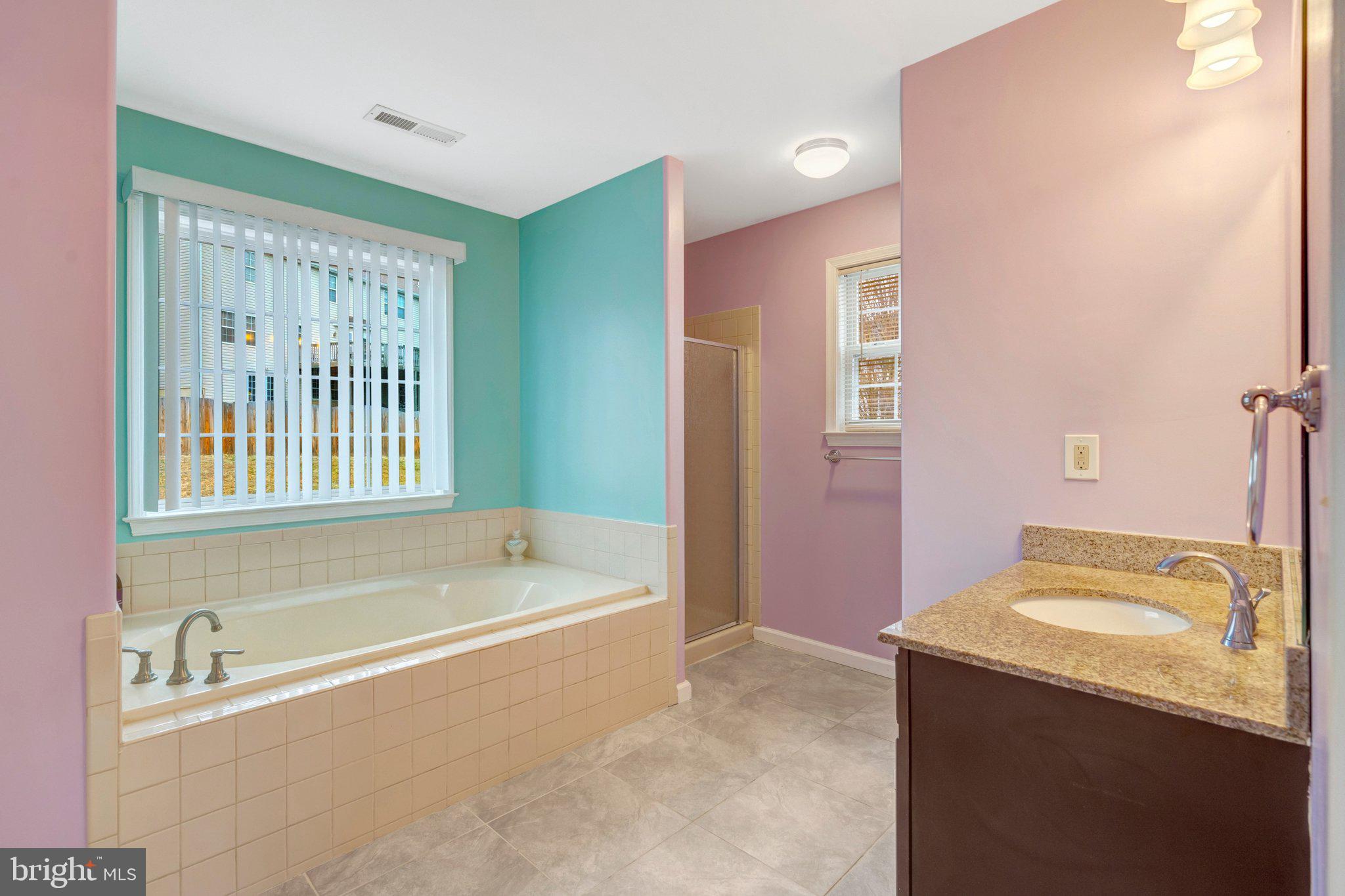 HAMPTON OAKS - Residential