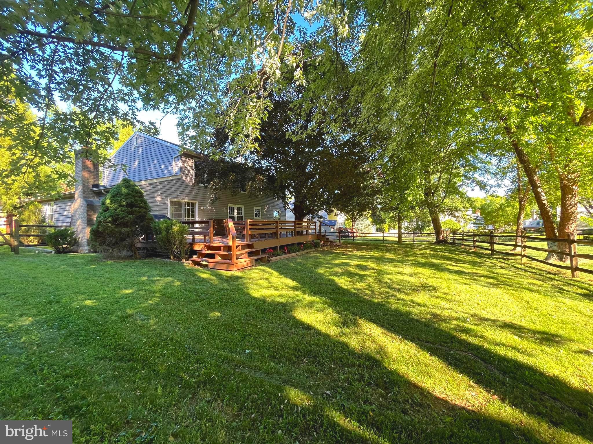 DERWOOD STATION - Residential