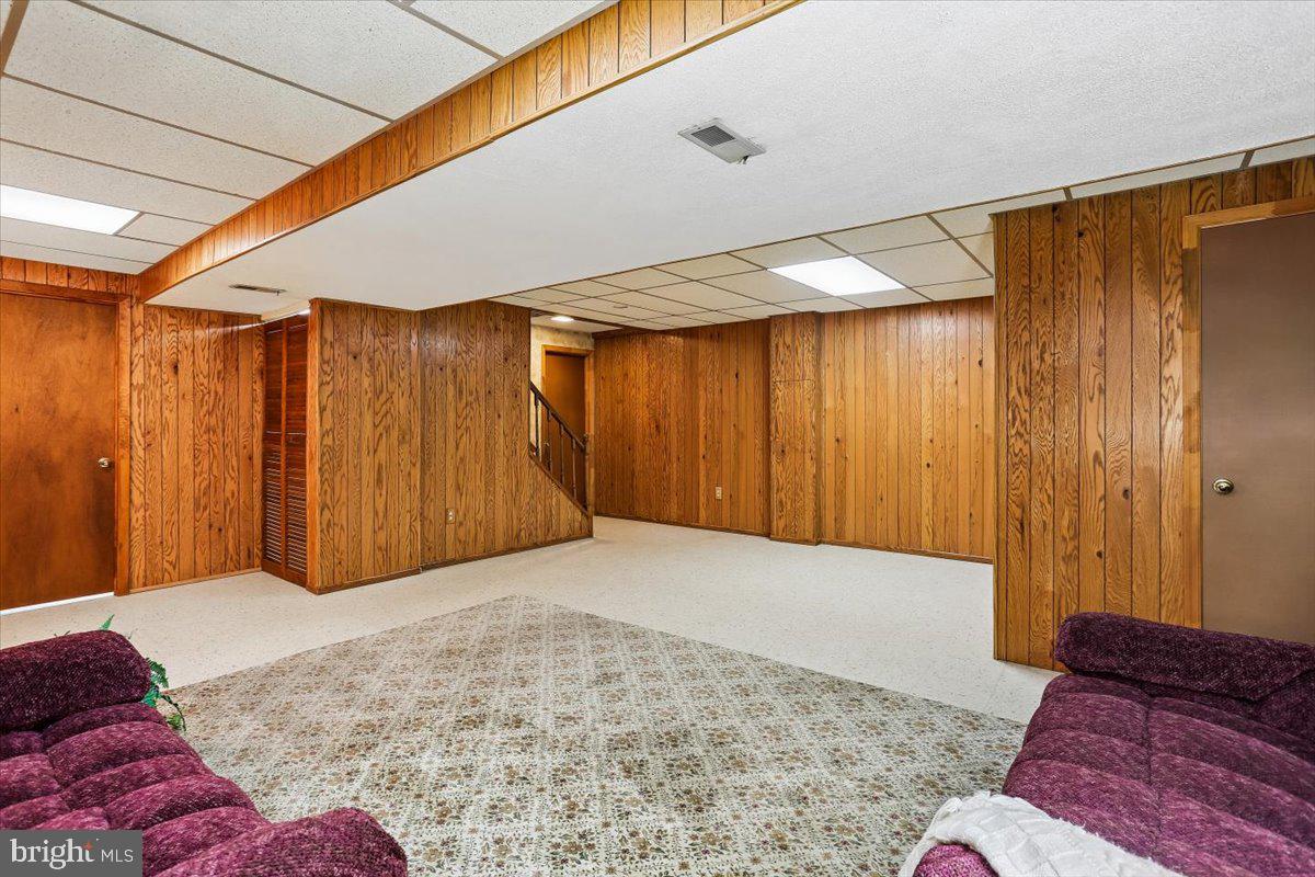 DERWOOD STATION - Residential