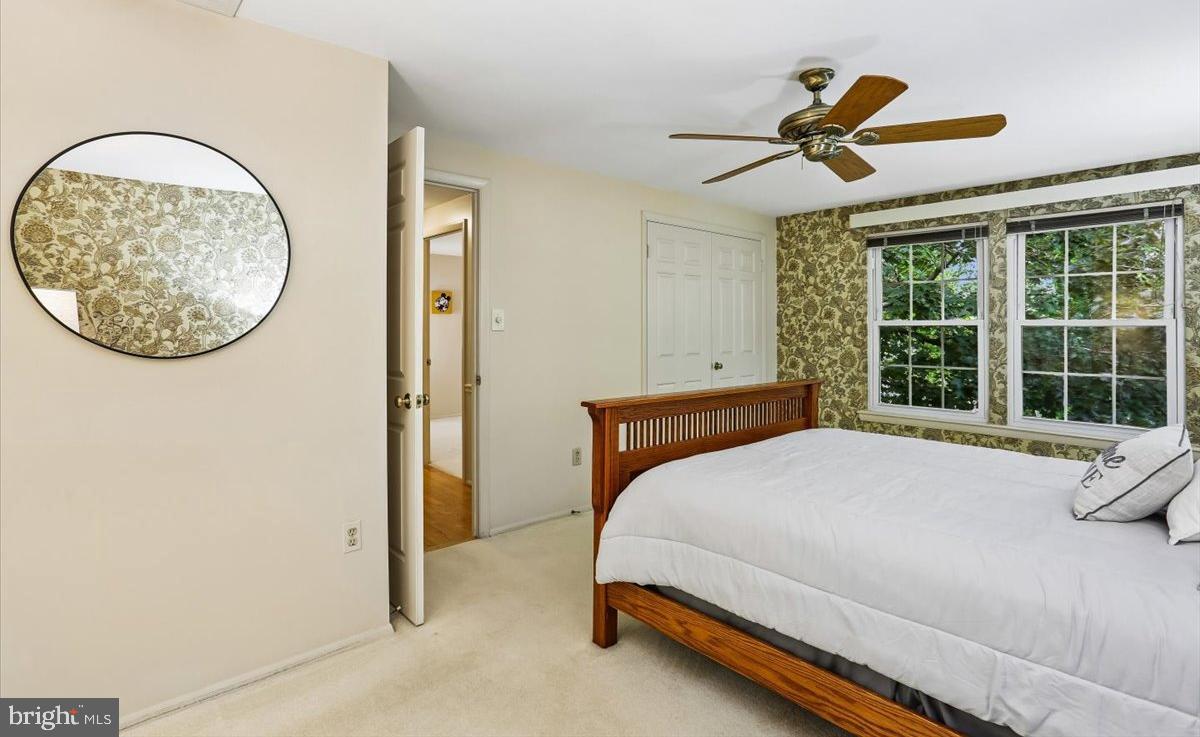 DERWOOD STATION - Residential