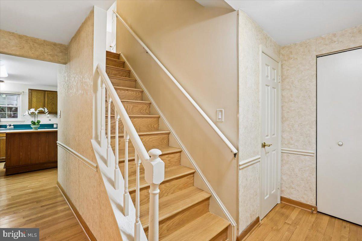 DERWOOD STATION - Residential
