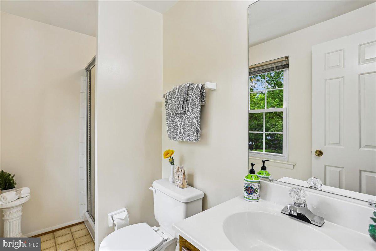 DERWOOD STATION - Residential