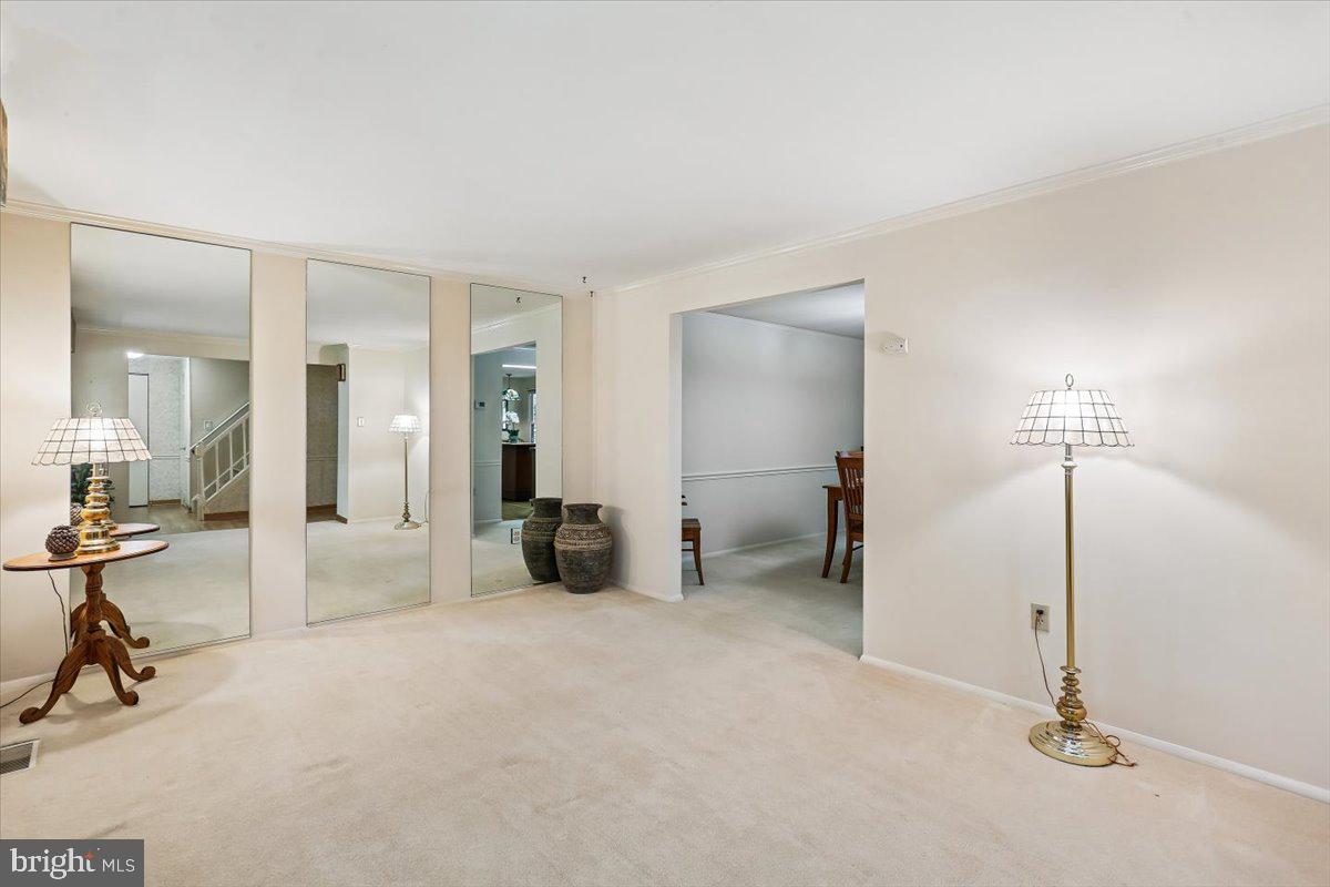 DERWOOD STATION - Residential