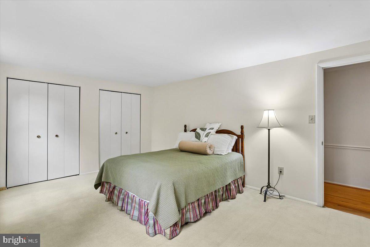 DERWOOD STATION - Residential
