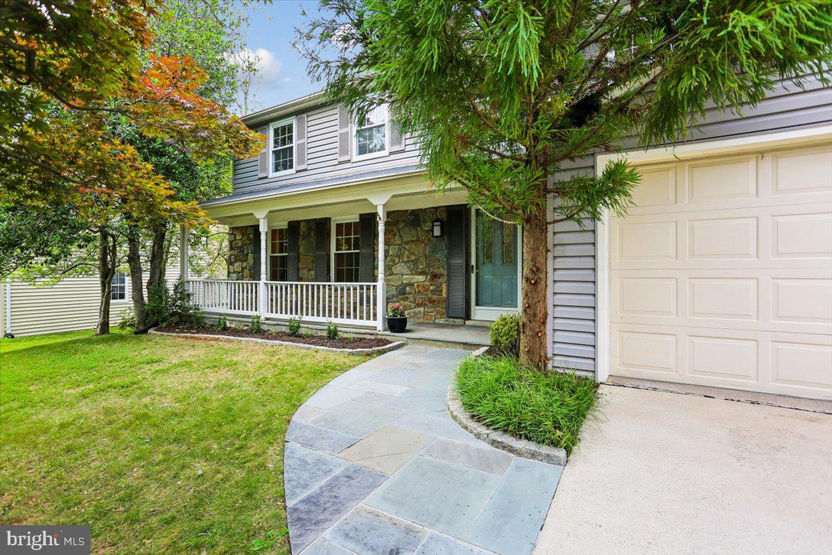DERWOOD STATION - Residential