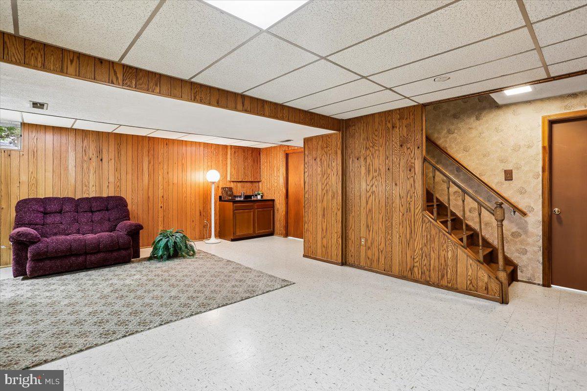 DERWOOD STATION - Residential