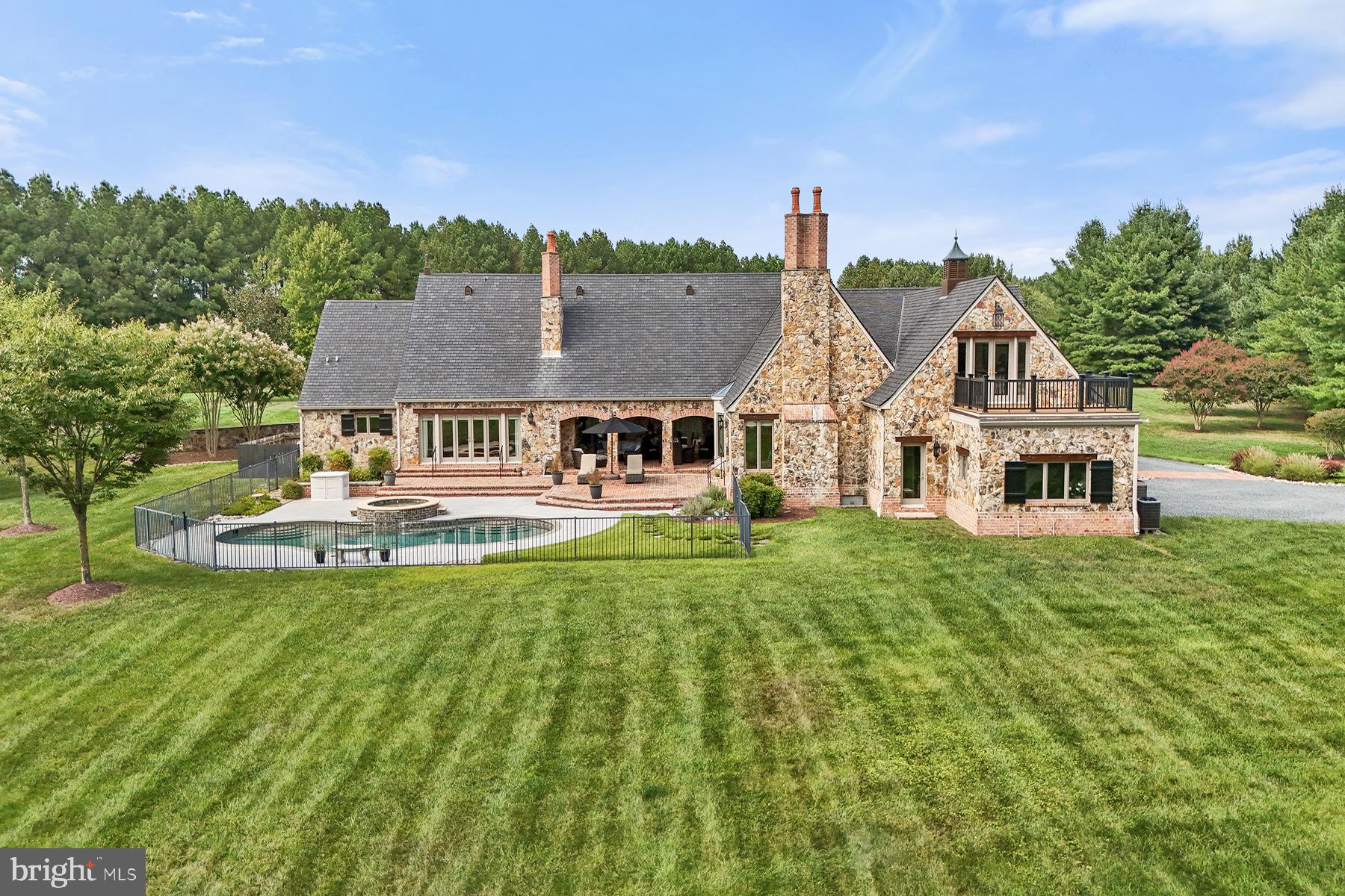 RATCLIFFE FARM - Residential