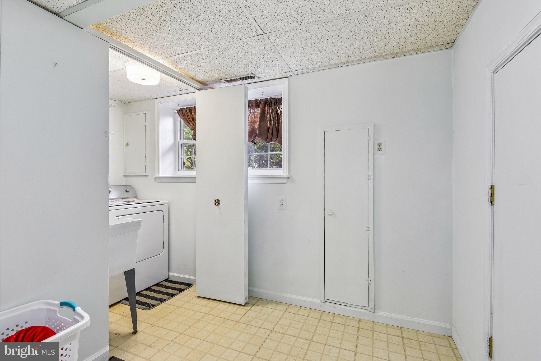 FAIRBROOK - Residential
