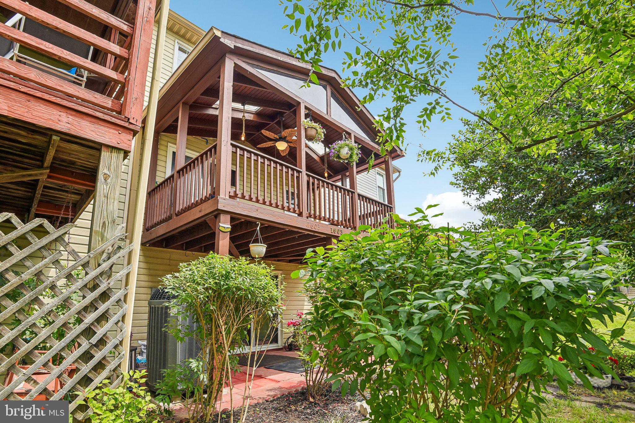 FAIRBROOK - Residential