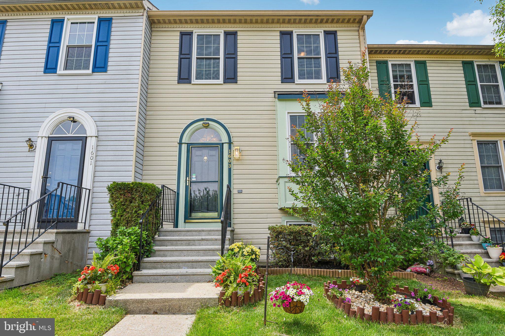 FAIRBROOK - Residential