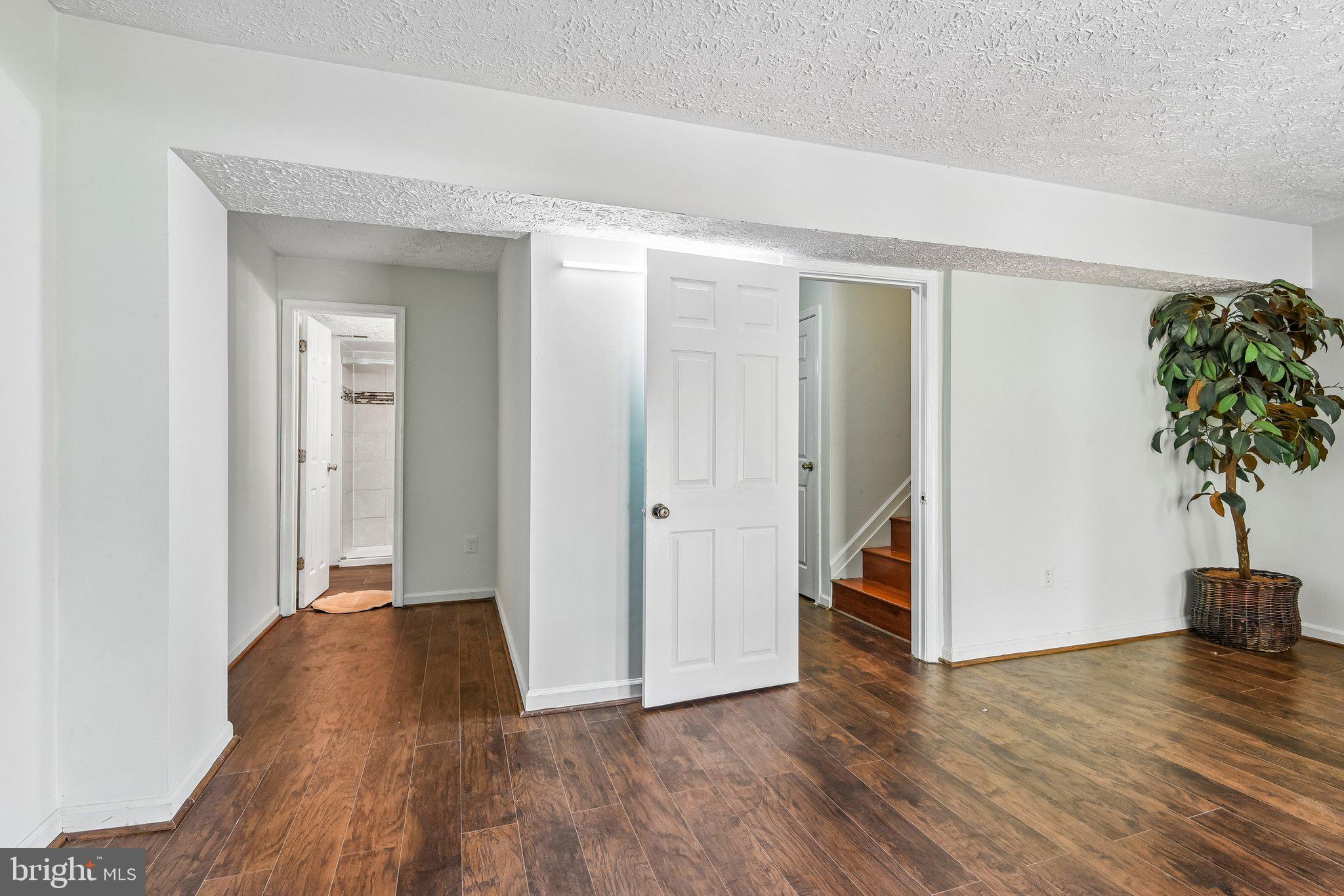 FAIRBROOK - Residential