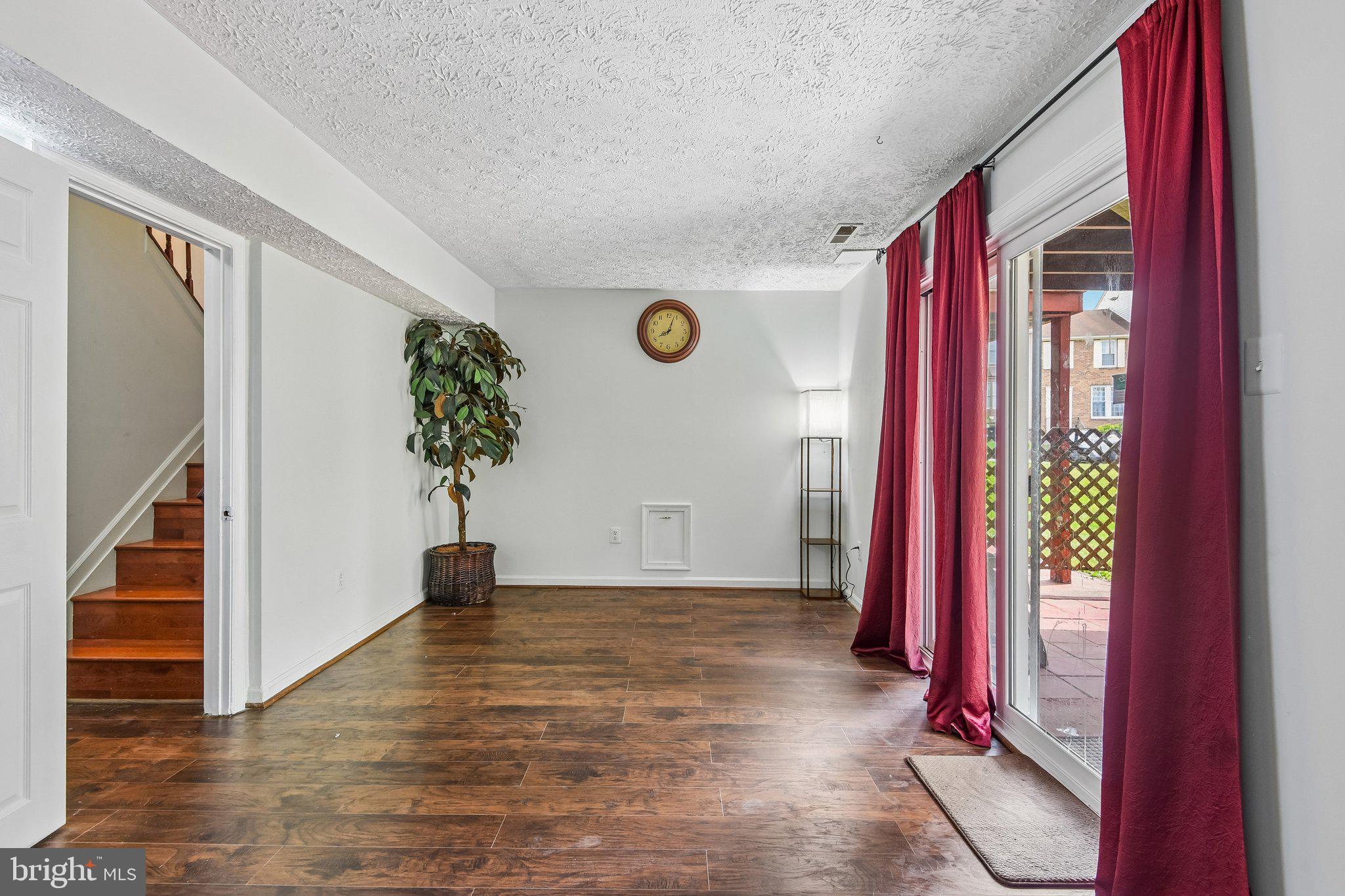 FAIRBROOK - Residential