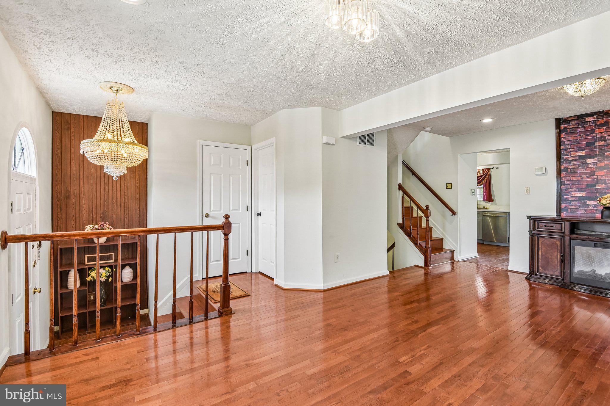 FAIRBROOK - Residential