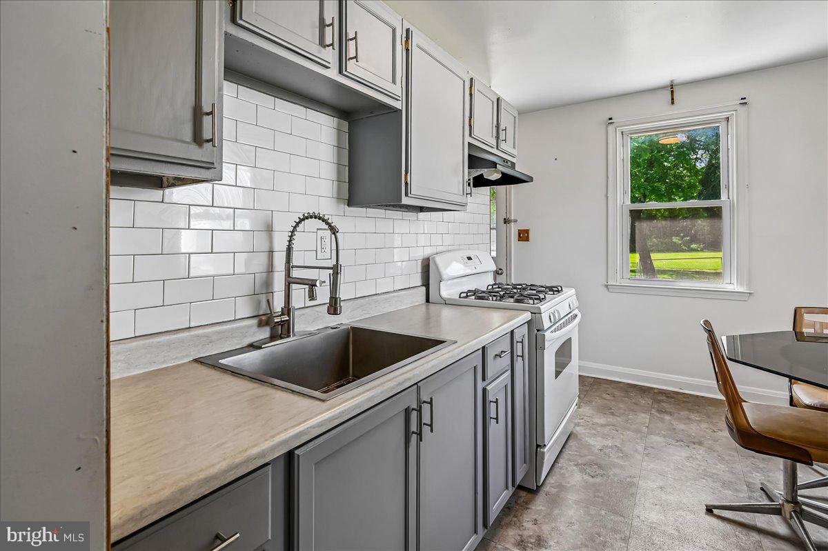 LANDSDOWNE - Residential