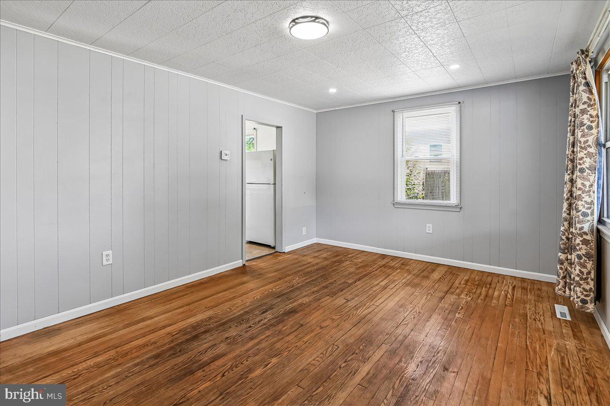 LANDSDOWNE - Residential