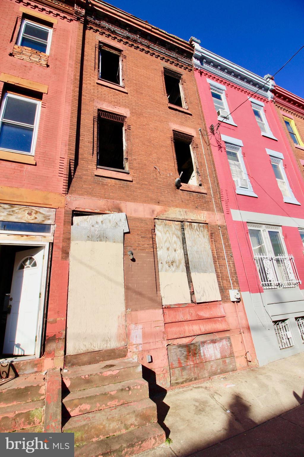 Two side by side shells being sold as a package deal only.   Please reference 1808 N. 26th Street for details.
