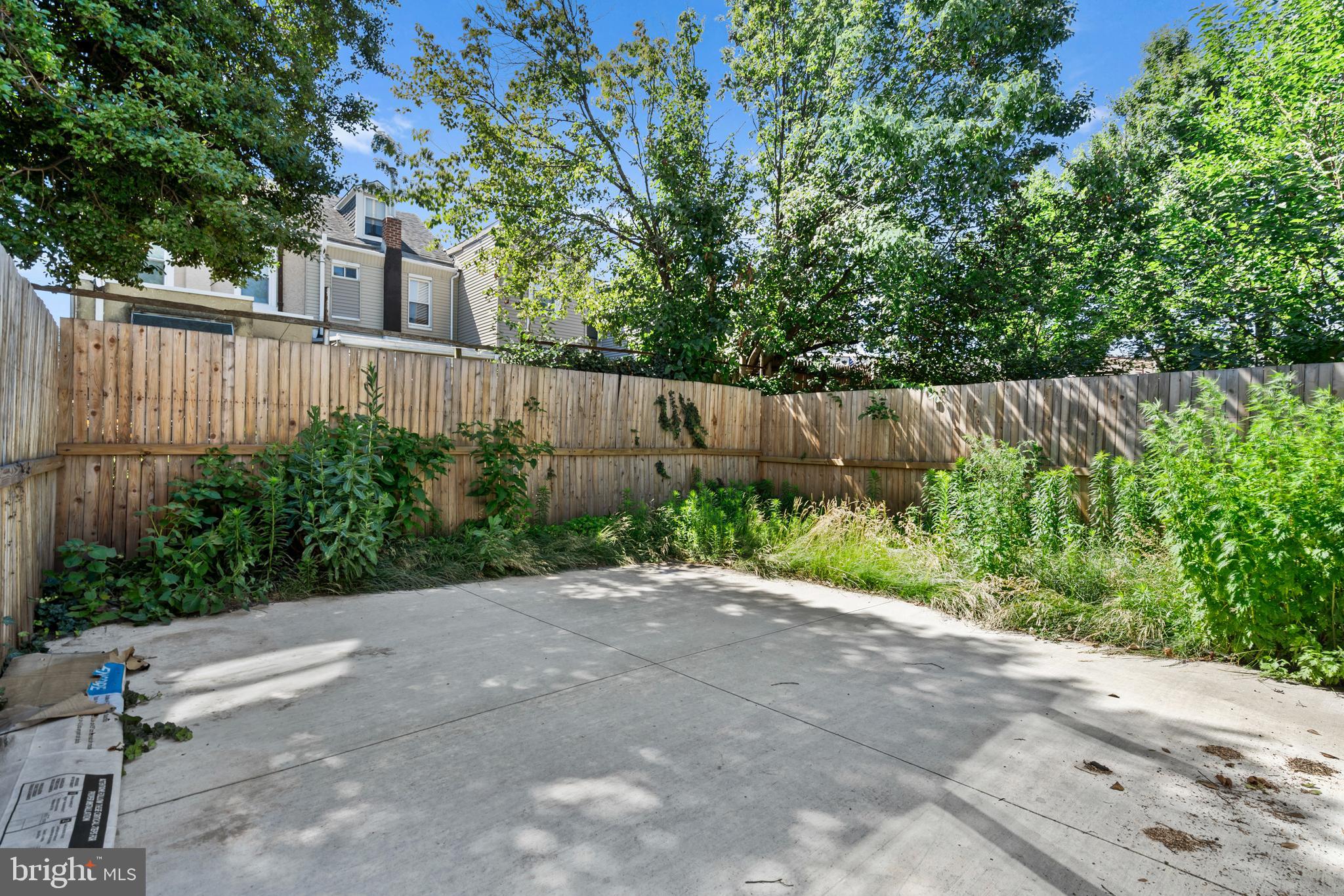 BRIDESBURG - Residential