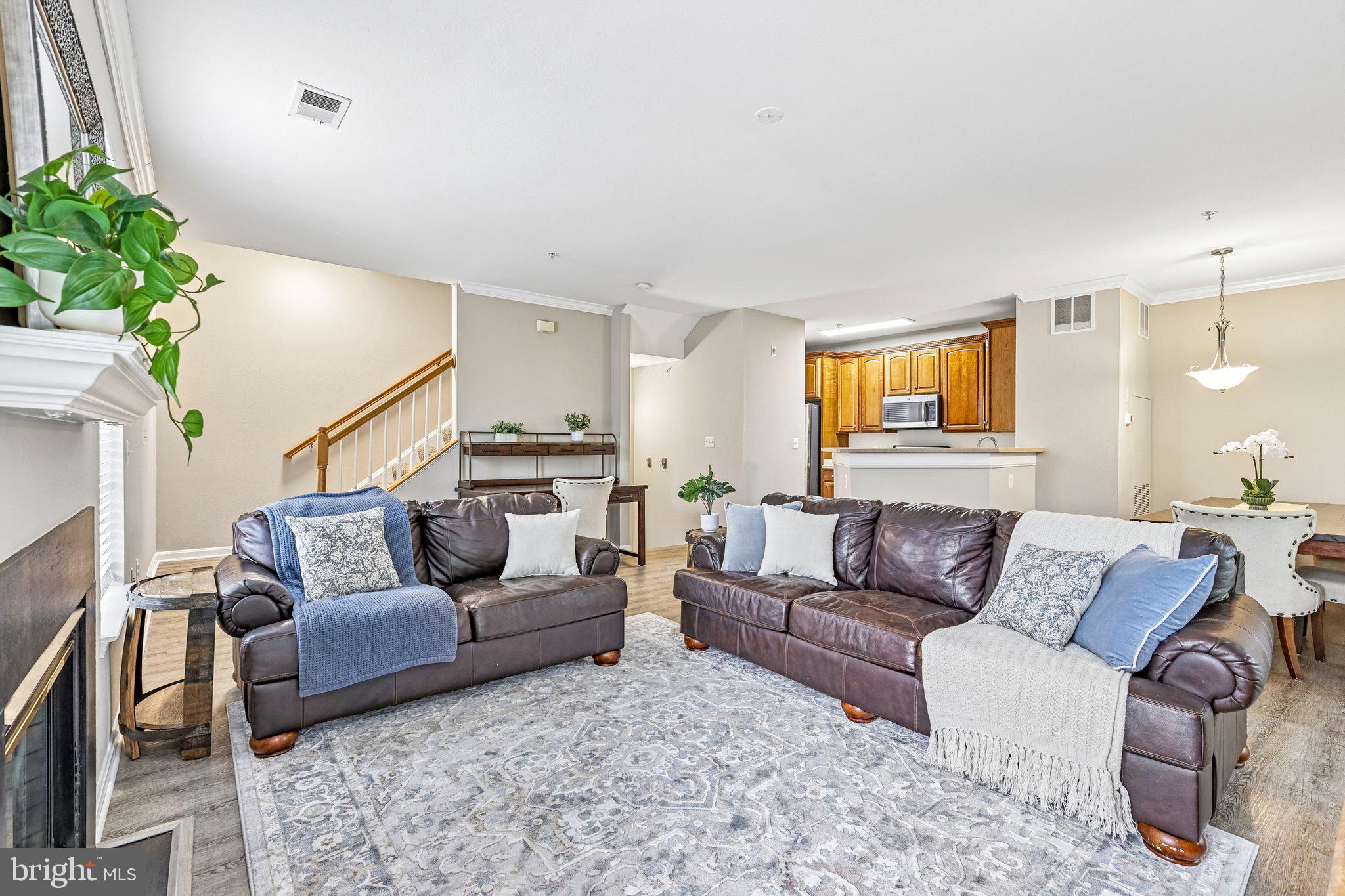 FOX MILL STATION - Residential