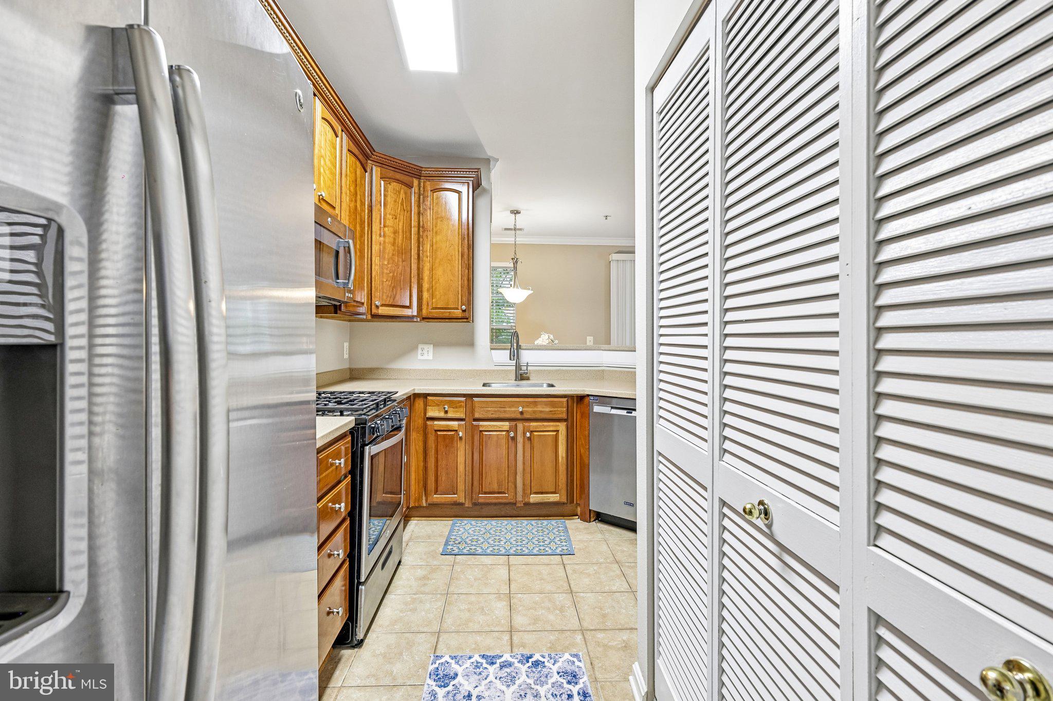FOX MILL STATION - Residential