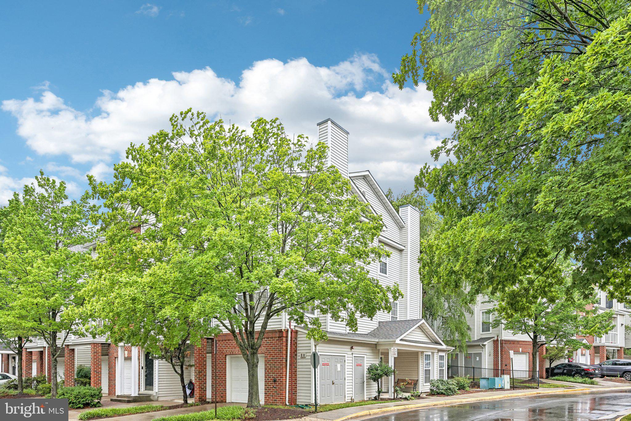 FOX MILL STATION - Residential