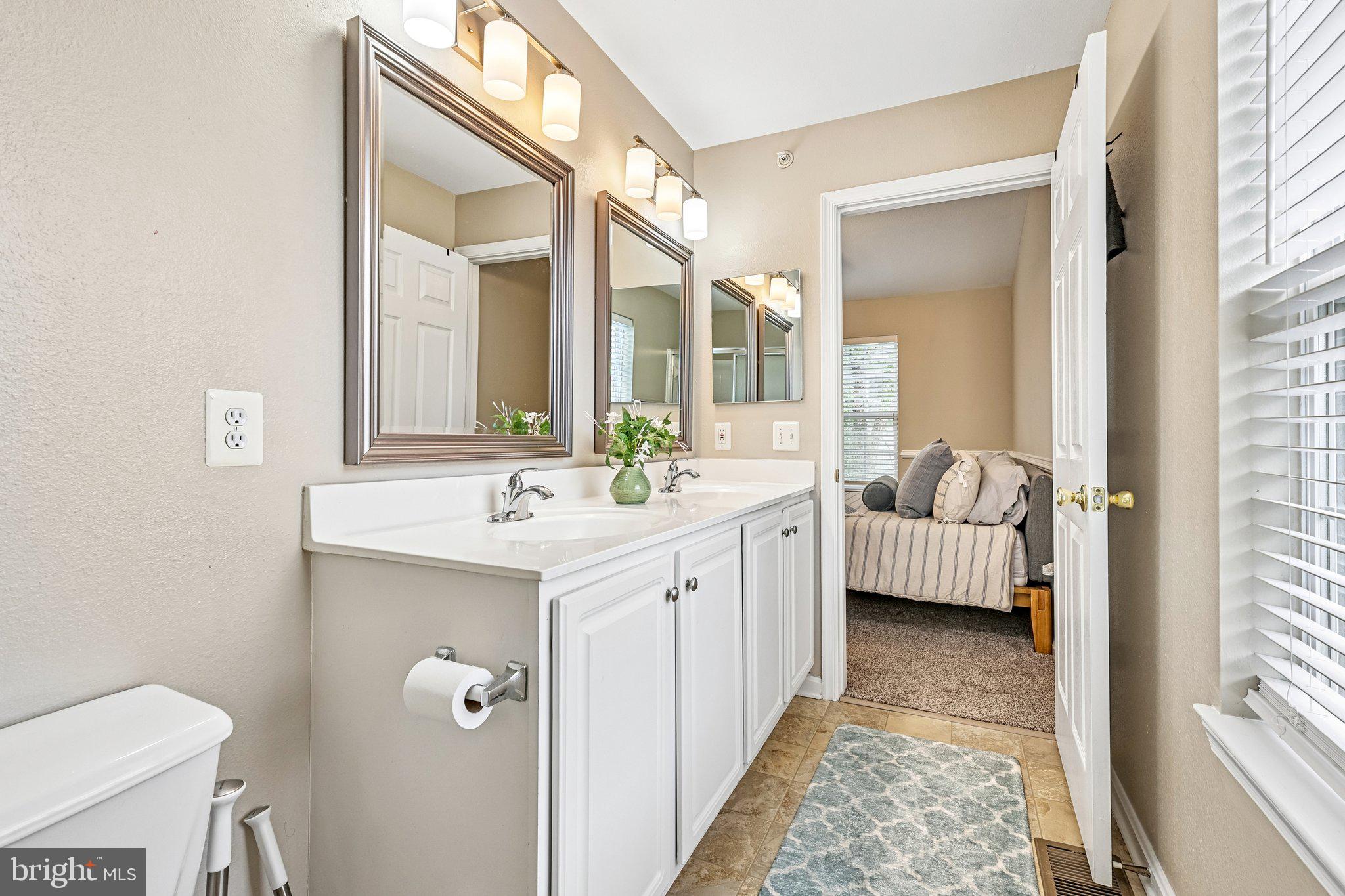 FOX MILL STATION - Residential